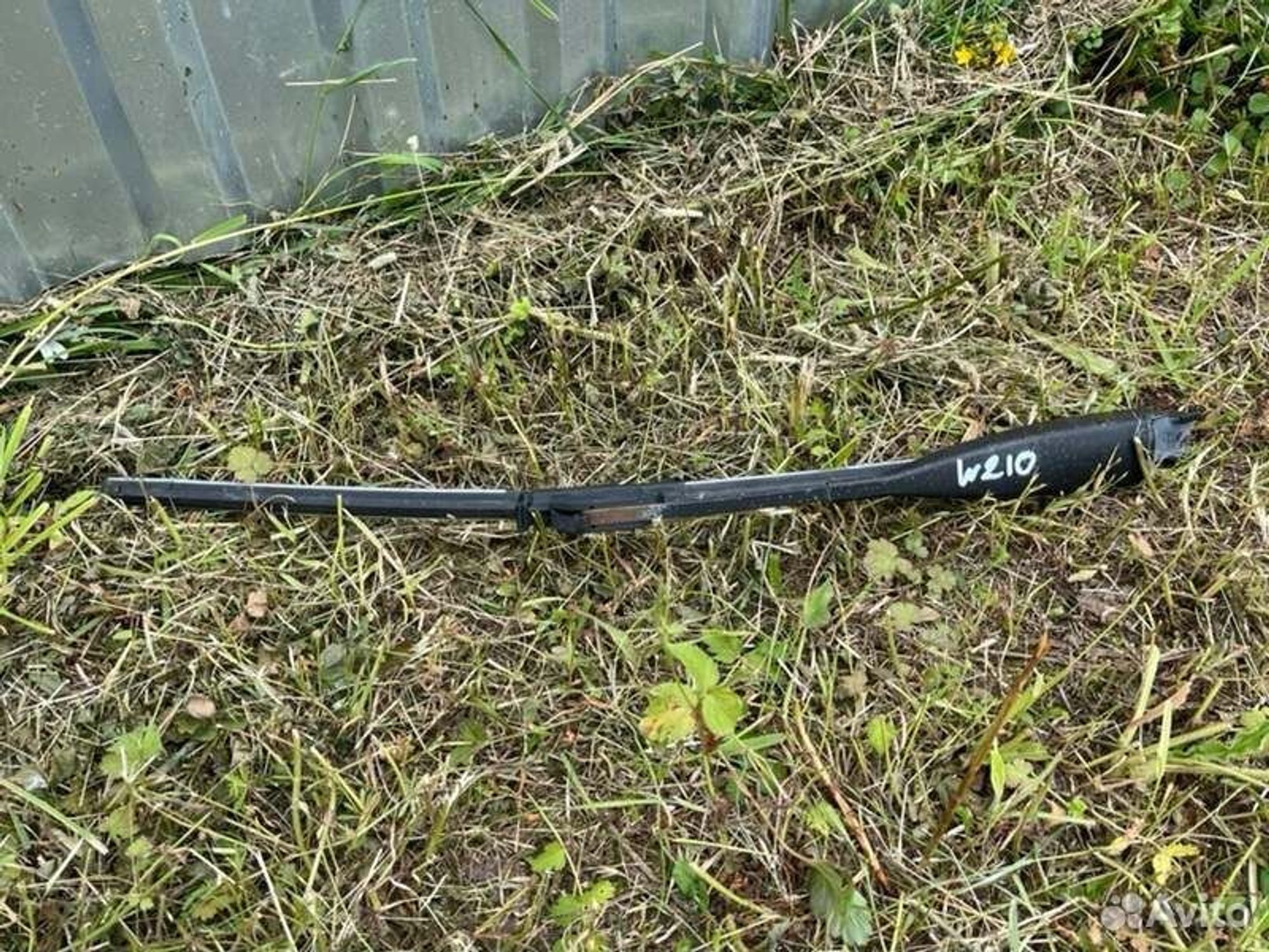 Поводок дворника Mercedes E240 W210 M112911 1998, 2000 рублей, Семиозерка