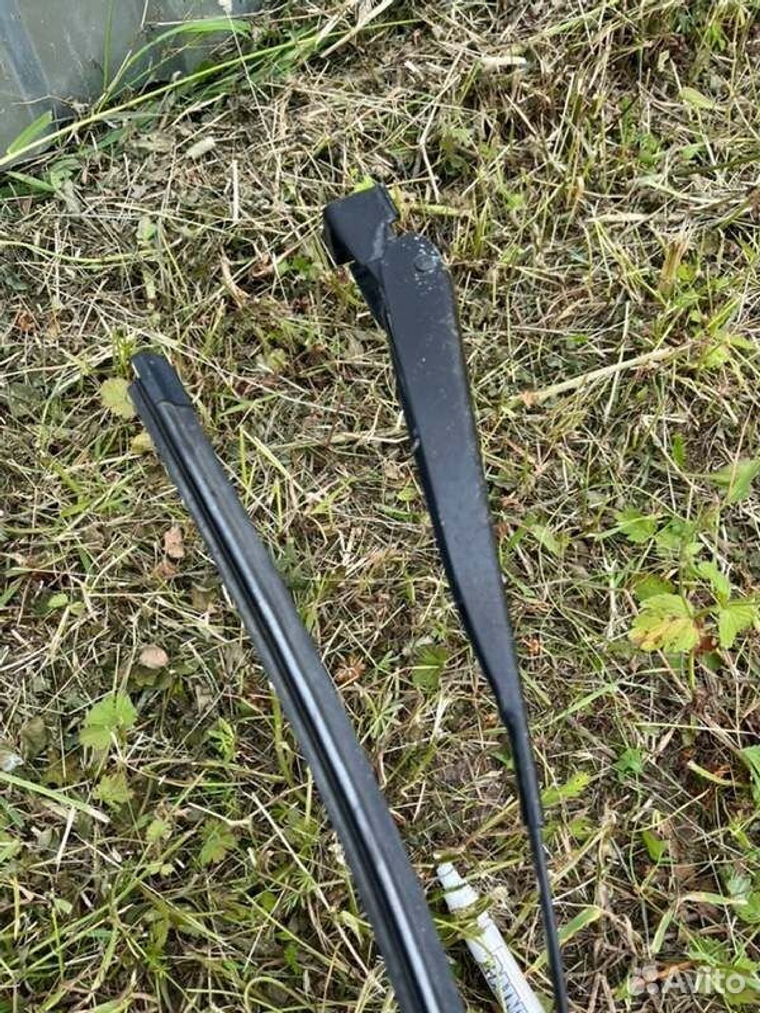 Поводок дворника Mercedes E240 W210 M112911 1998, 2000 рублей, Семиозерка