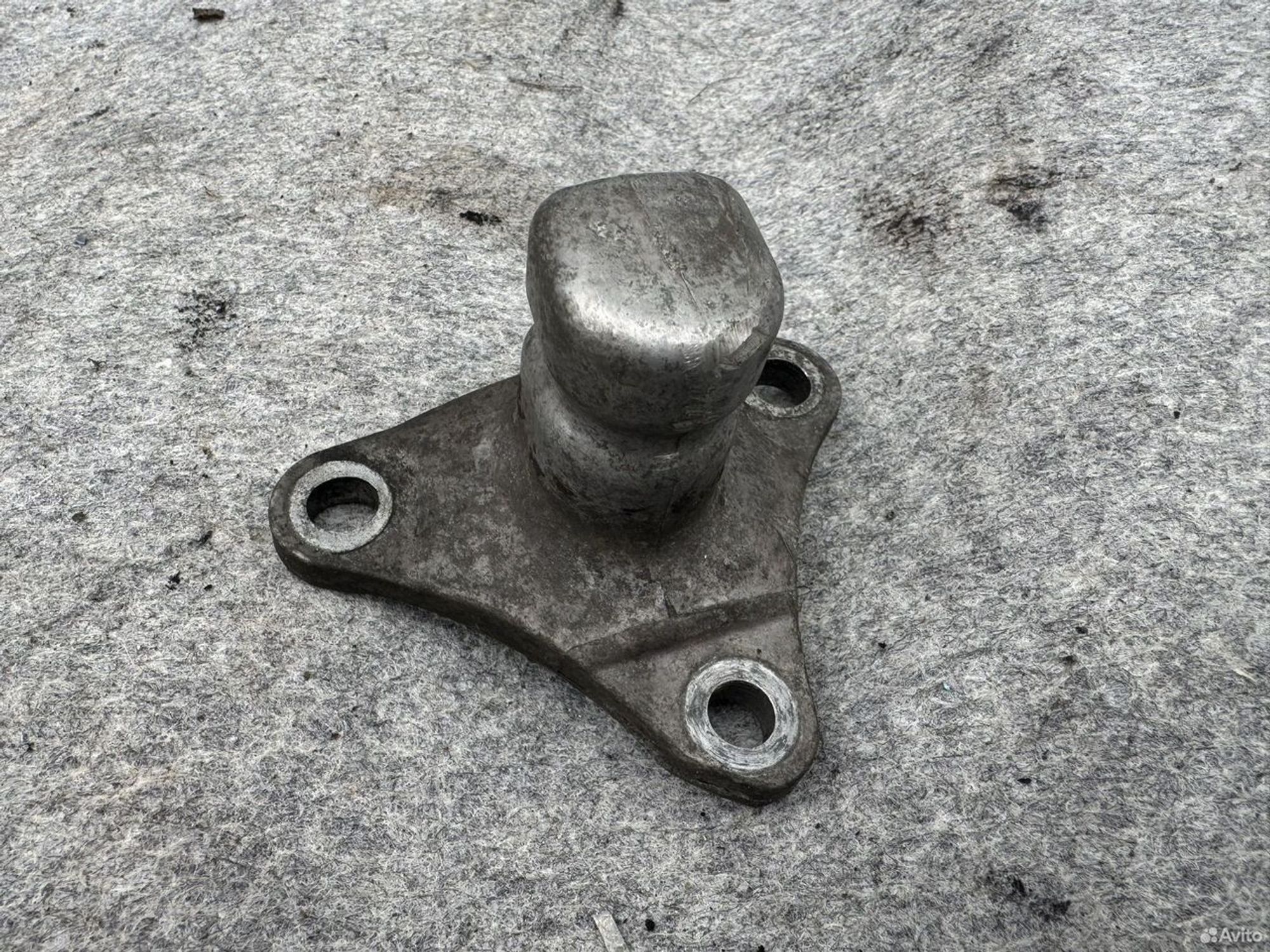 Кронштейн опоры двигателя Audi A4 S4, 1200 рублей, Семиозерка