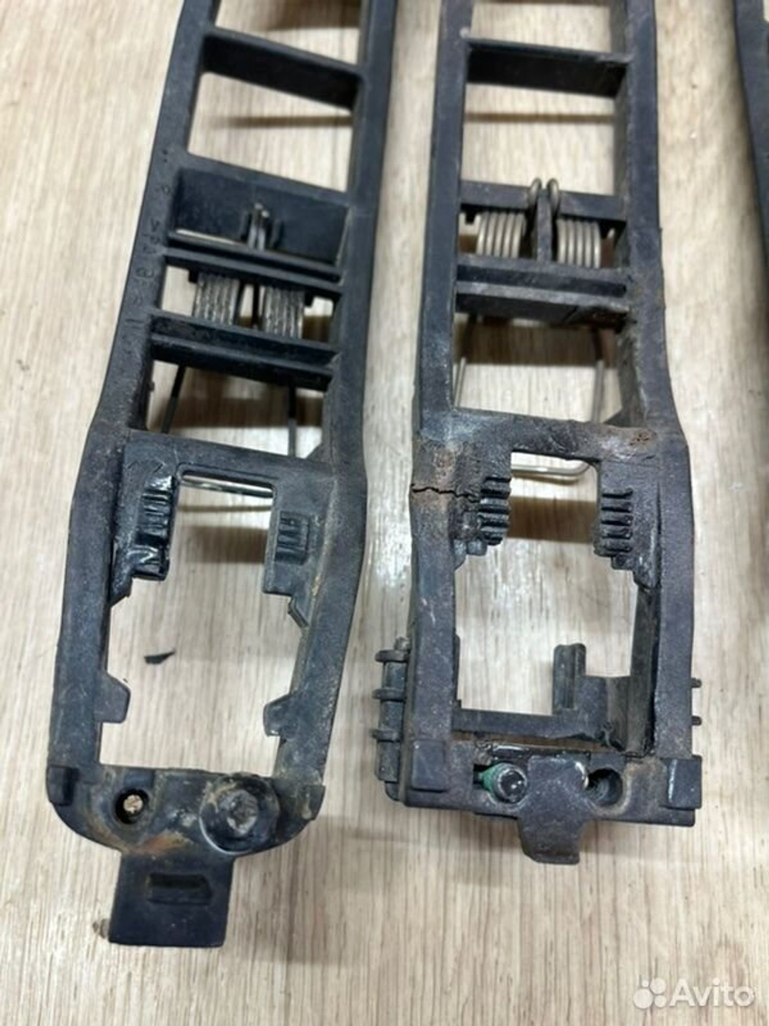 Кронштейн ручки двери Mercedes E240 W210 M112911, 1000 рублей, Семиозерка