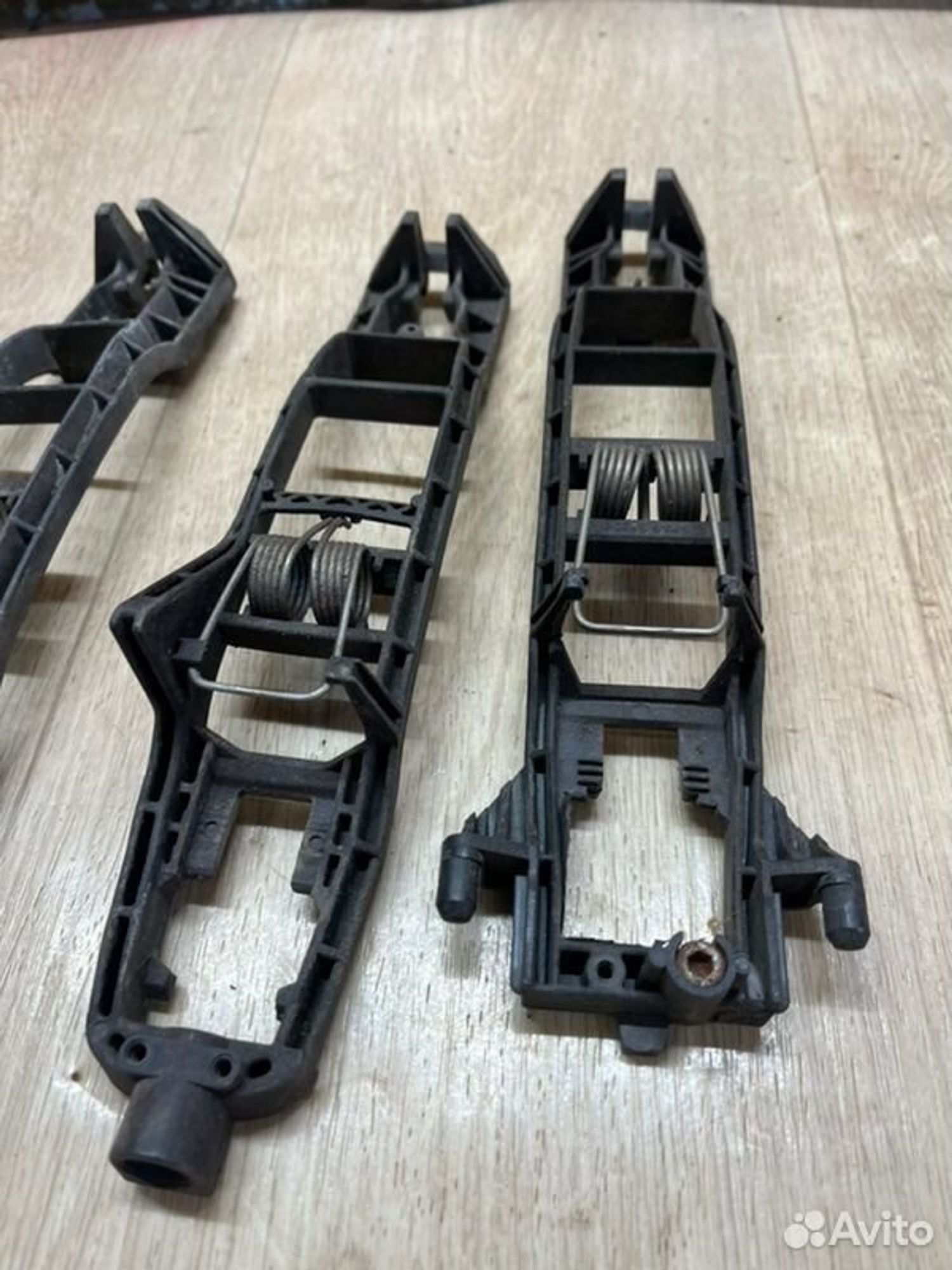 Кронштейн ручки двери Mercedes E240 W210 M112911, 1000 рублей, Семиозерка