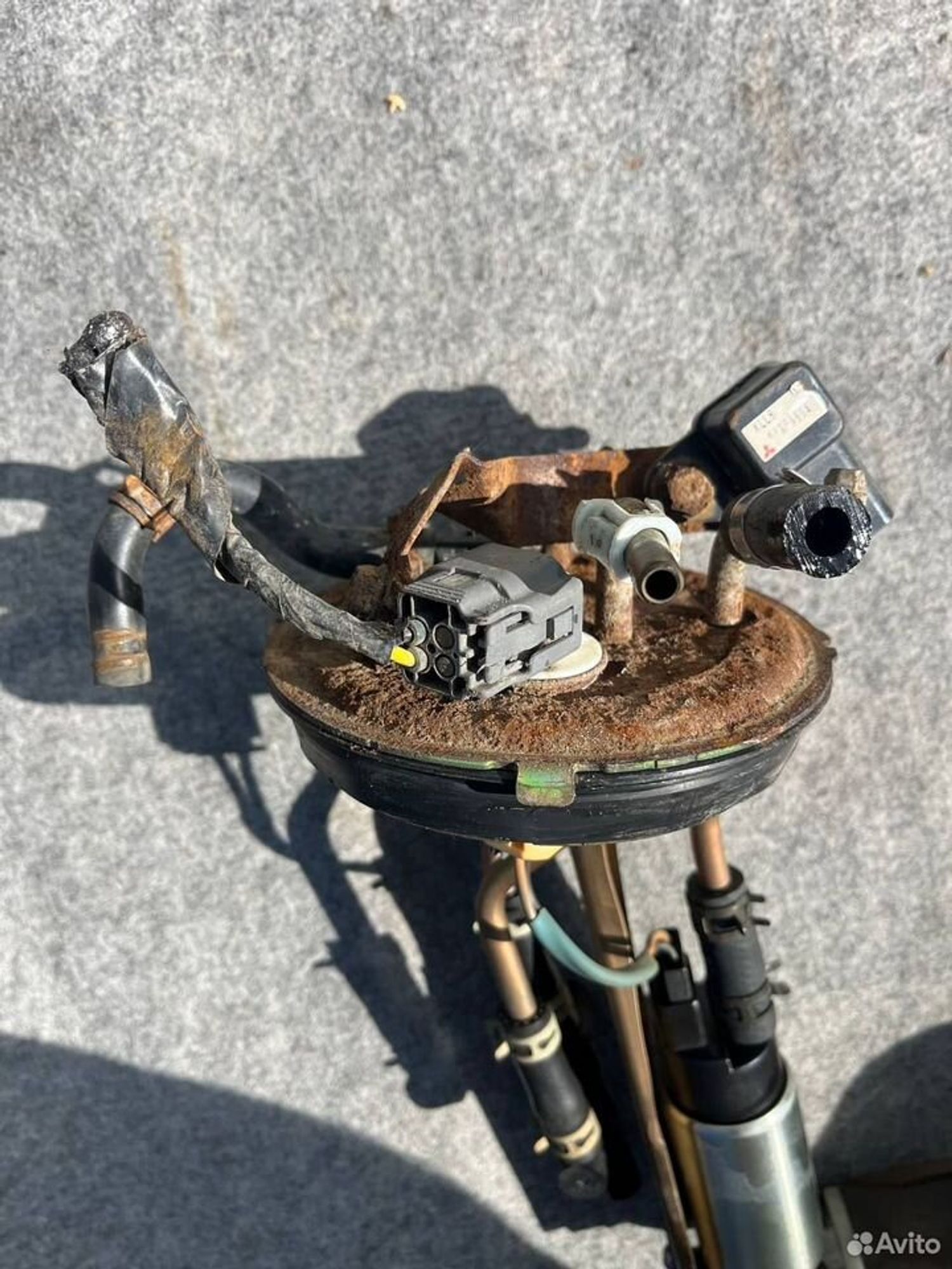 Насос топливный Mazda Milenia, 2000 рублей, Семиозерка