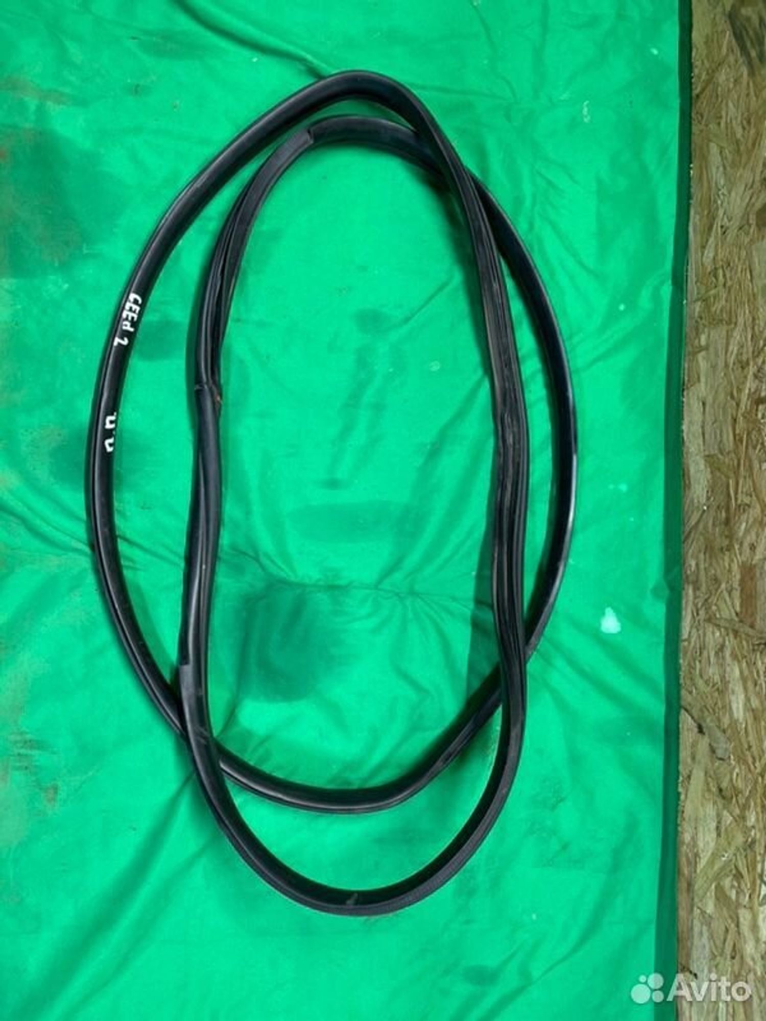 Уплотнитель кузова передний правый Kia Ceed JD, 1100 рублей, Семиозерка