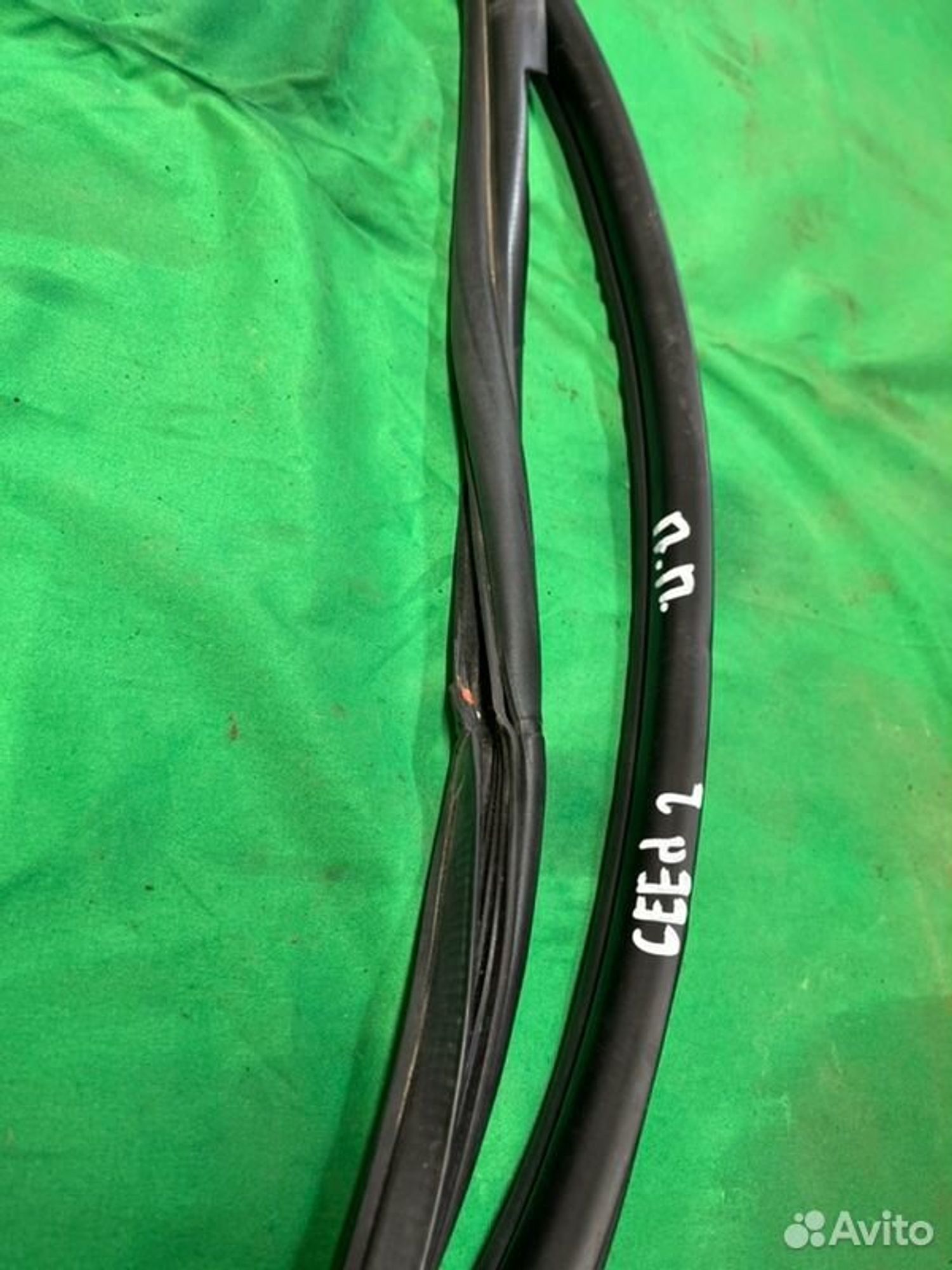 Уплотнитель кузова передний правый Kia Ceed JD, 1100 рублей, Семиозерка