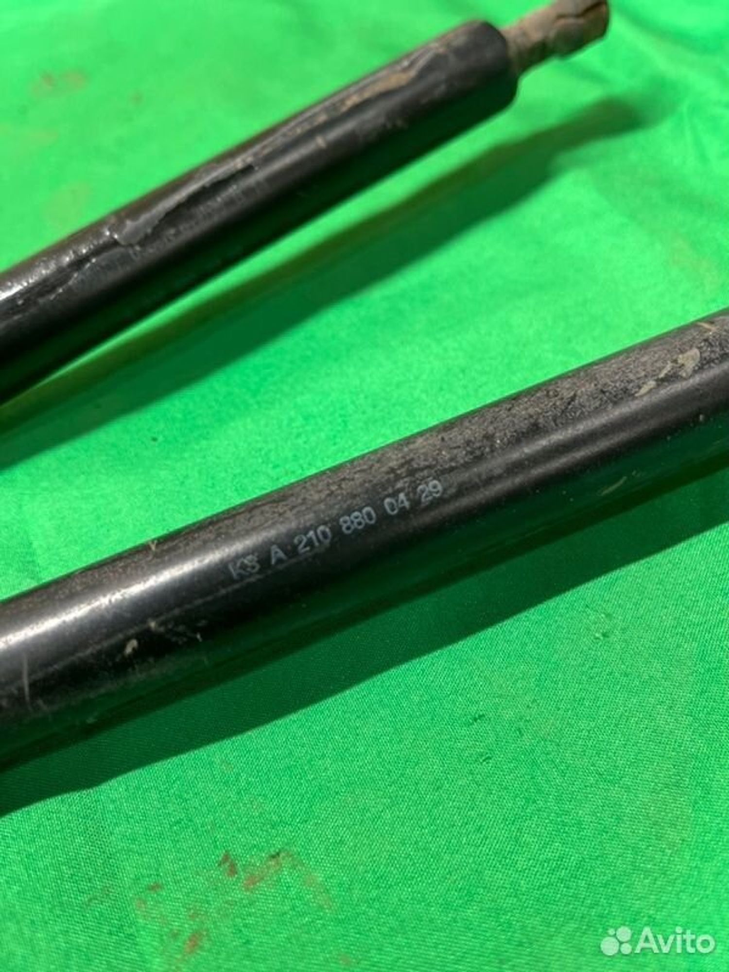 Упор капота Mercedes E240 W210 M112911 1998, 1600 рублей, Семиозерка