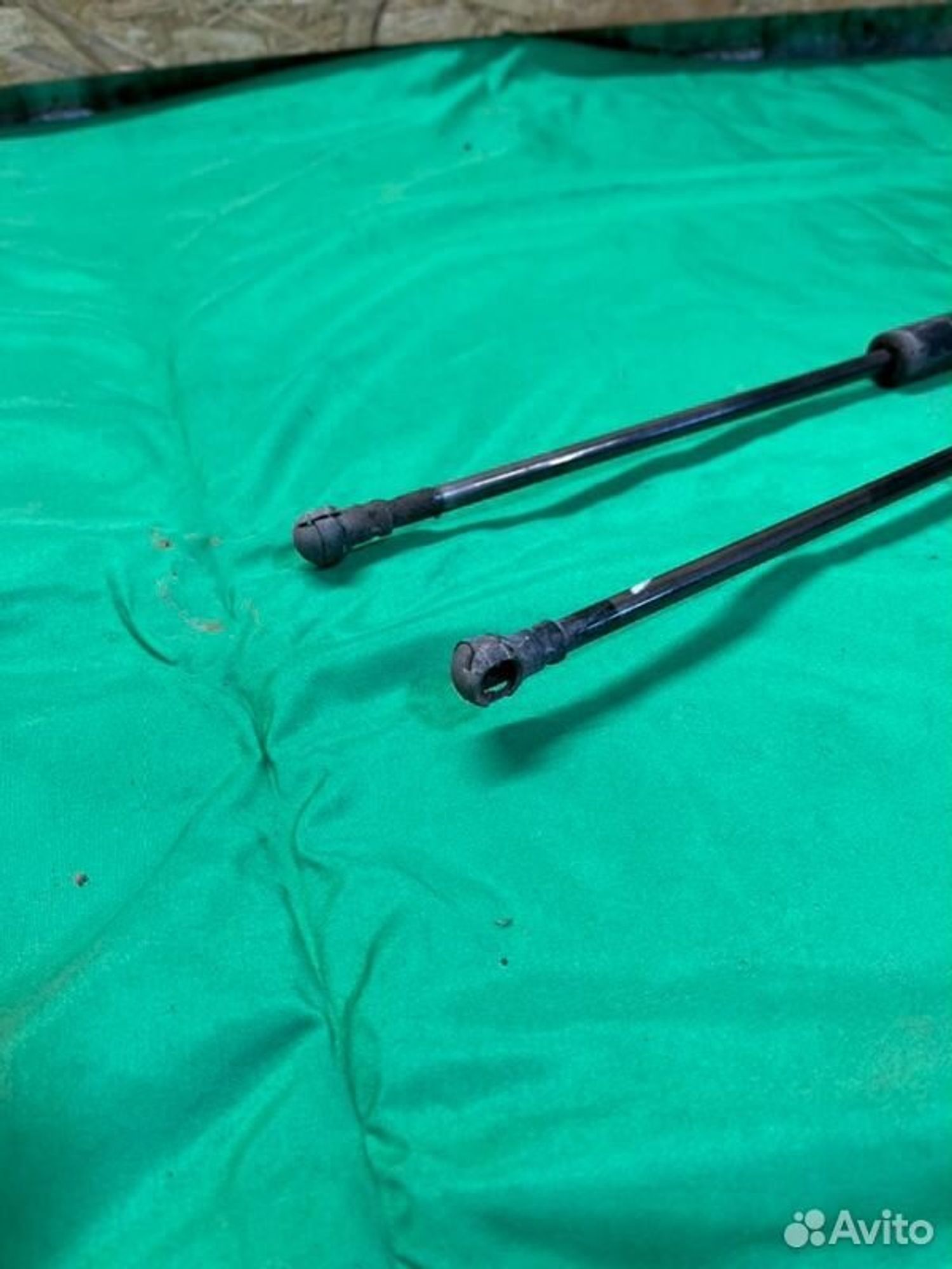 Упор капота Mercedes E240 W210 M112911 1998, 1600 рублей, Семиозерка