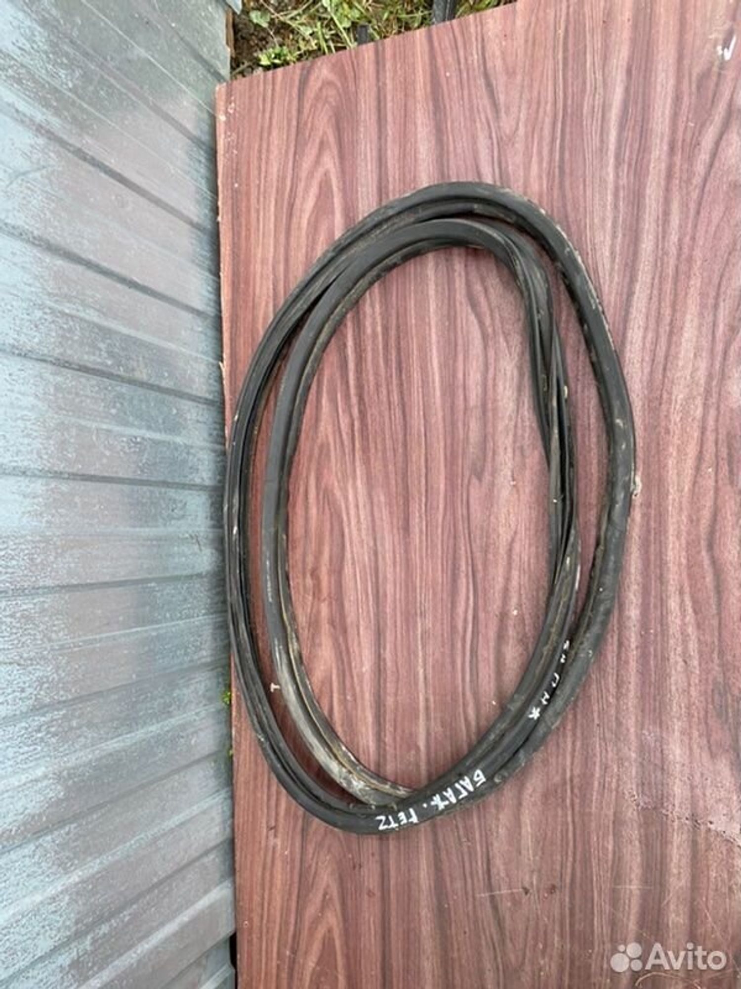 Уплотнительная резинка крышки багажника Hyundai, 1000 рублей, Семиозерка