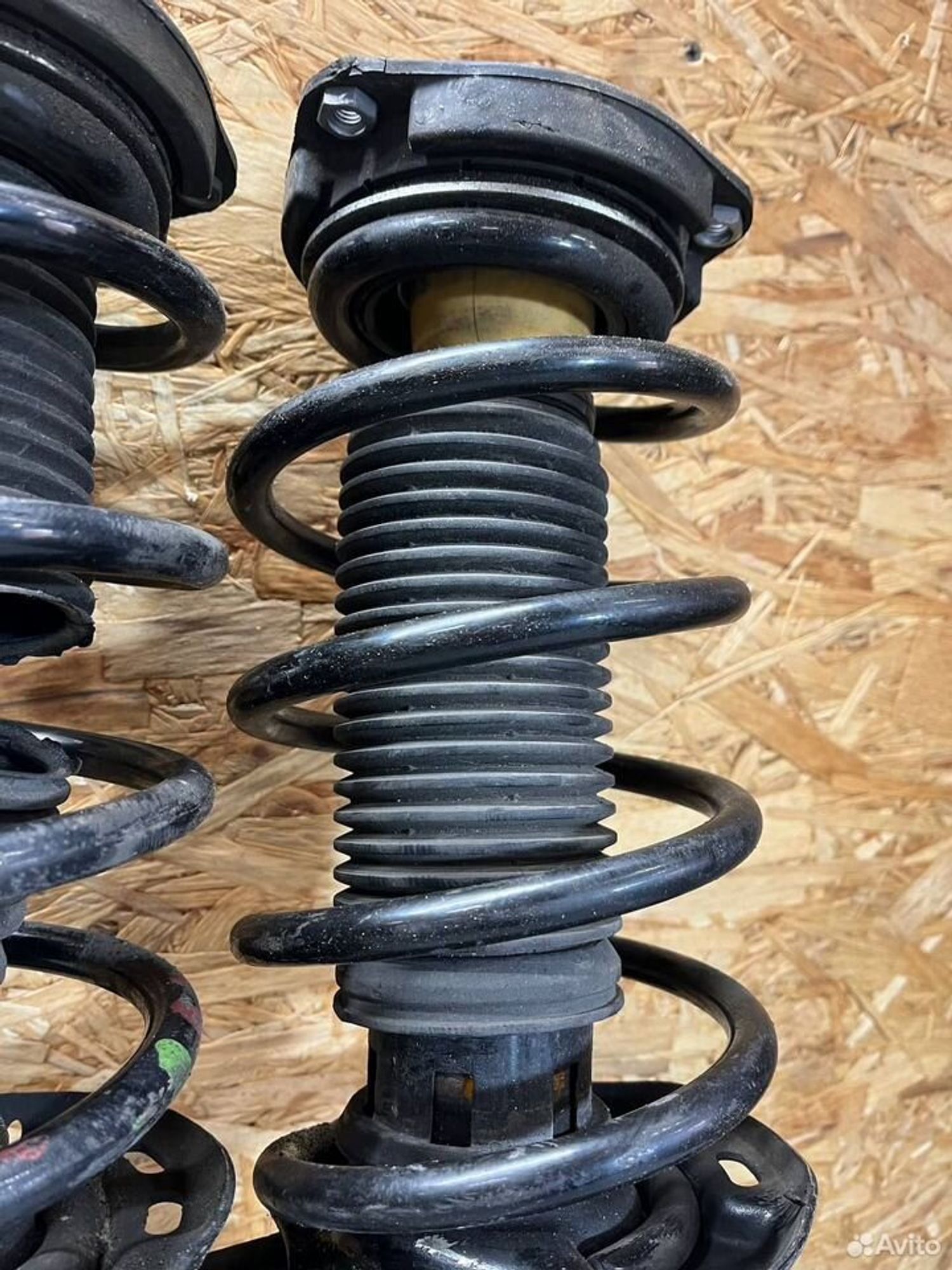 Стойка передняя левая Tiguan 09-17, 5000 рублей, Семиозерка