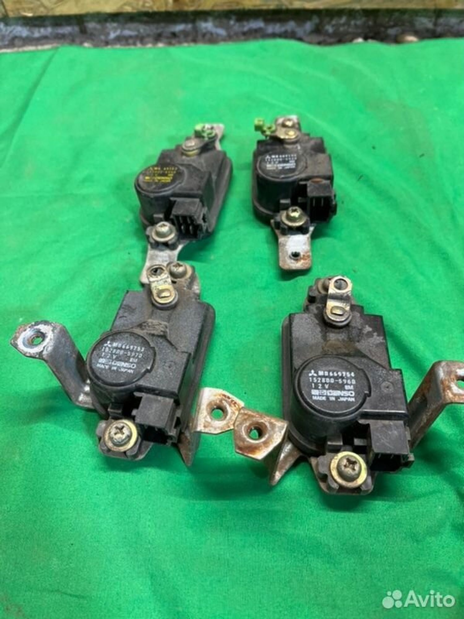 Активатор замка двери Mitsubishi Pajero 6G72 1993, 800 рублей, Семиозерка