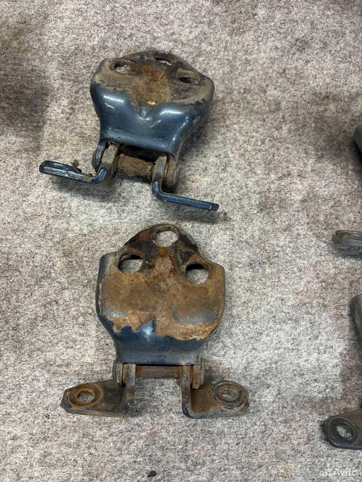 Петля двери mitsubishi pajero 1993, 1000 рублей, Семиозерка