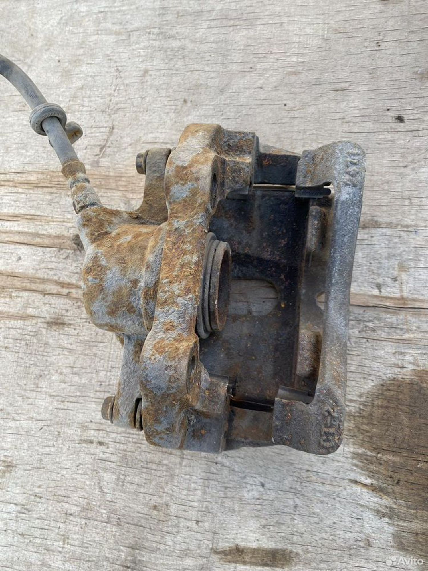 Суппорт тормозной правый chery bonus, 1000 рублей, Семиозерка