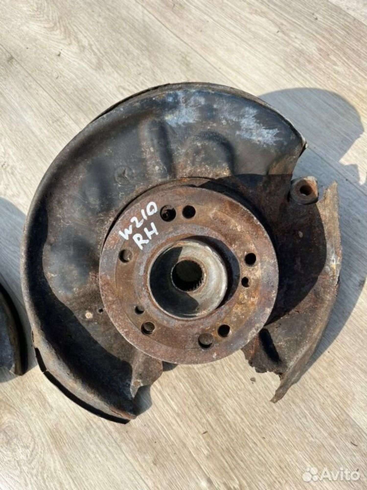 Кулак поворотный задний Mercedes E240 W210 M112911, 3000 рублей, Семиозерка