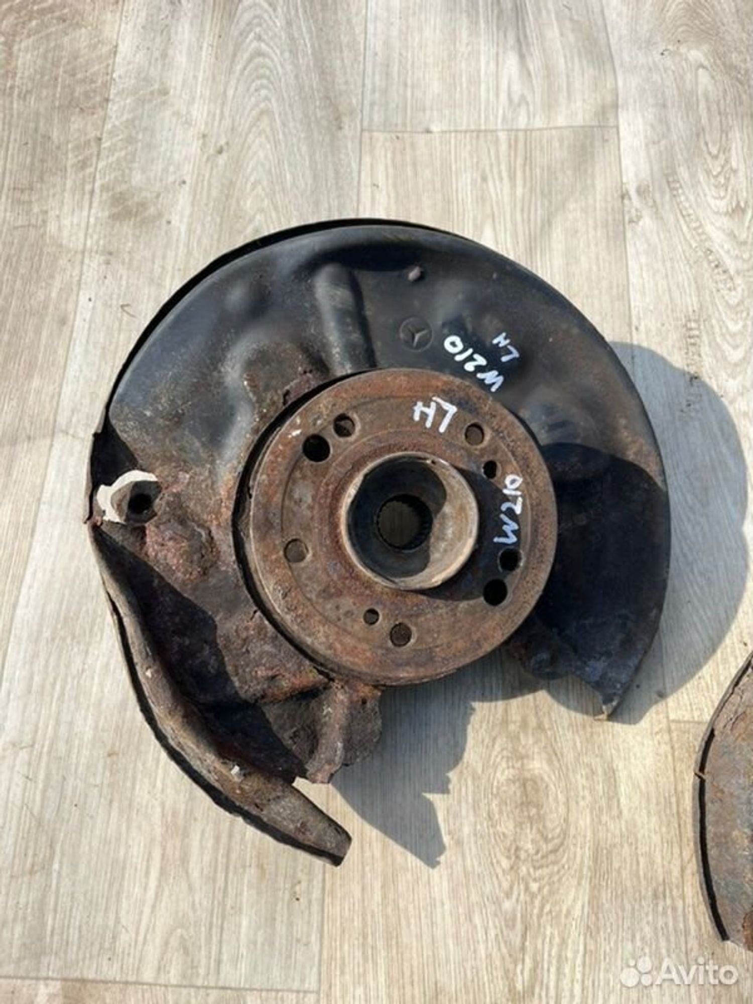 Кулак поворотный задний Mercedes E240 W210 M112911, 3000 рублей, Семиозерка