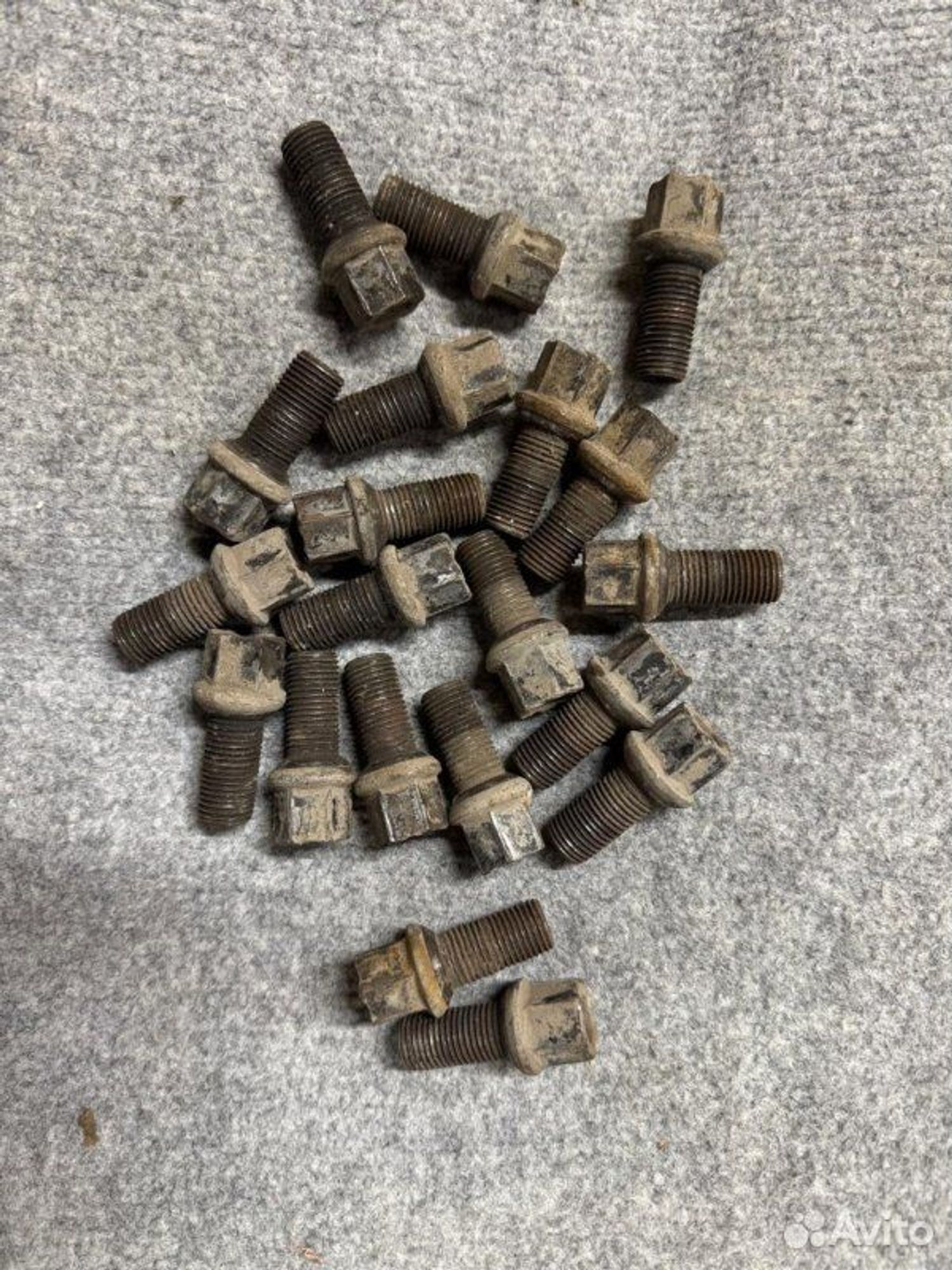 Гайка колесная Volkswagen Polo CFN 2012, 1000 рублей, Семиозерка