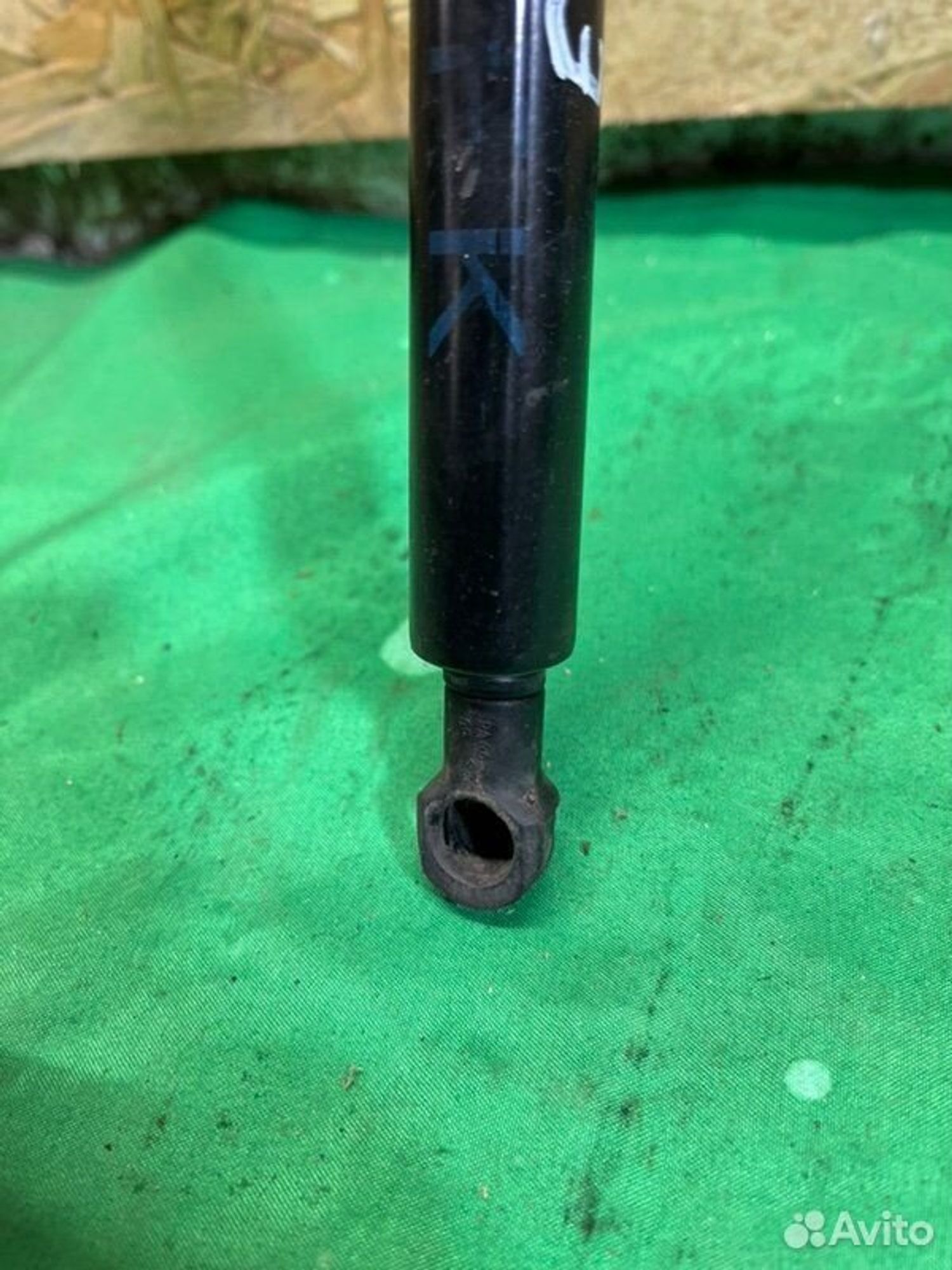 Упор капота правый Bmw X5 E53 M54B30 2002, 1000 рублей, Семиозерка