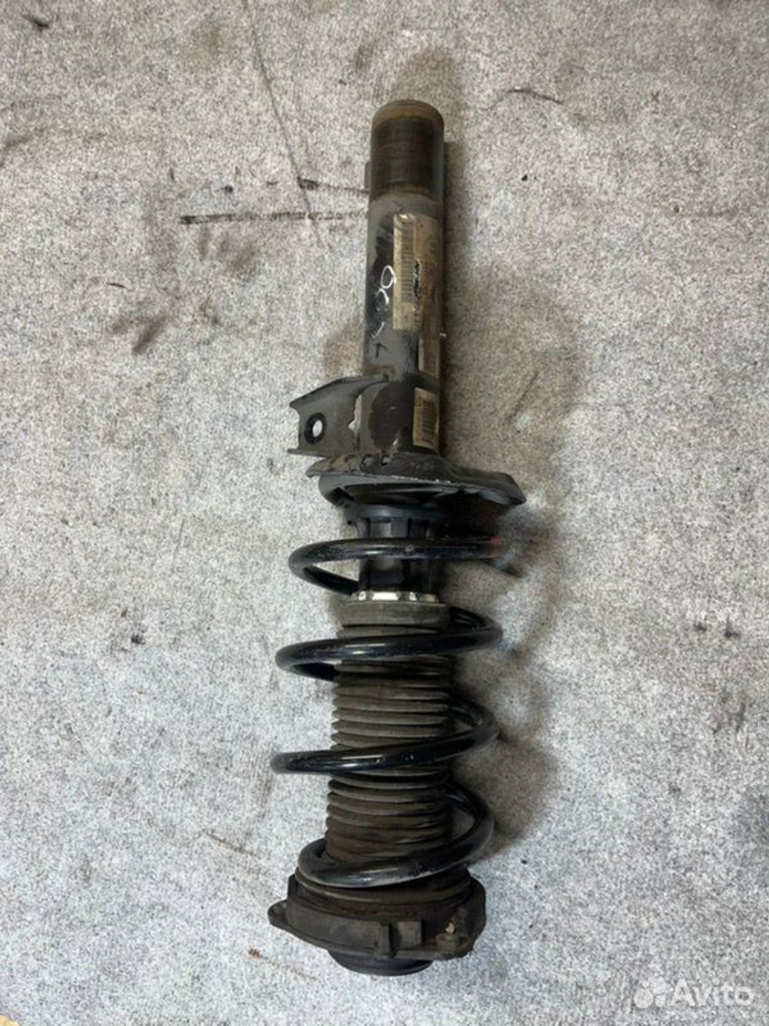 Стойка подвески передняя левая Volkswagen Tiguan, 6000 рублей, Семиозерка