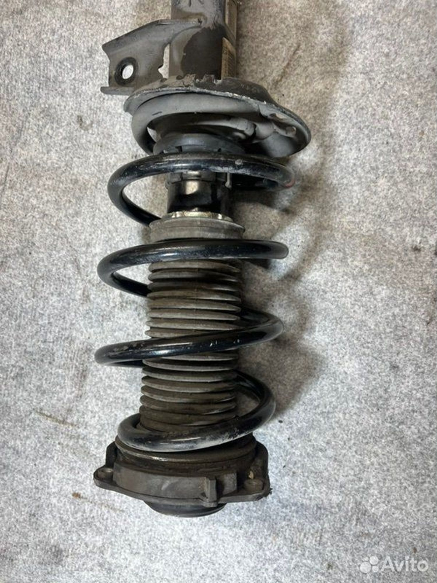 Стойка подвески передняя левая Volkswagen Tiguan, 6000 рублей, Семиозерка