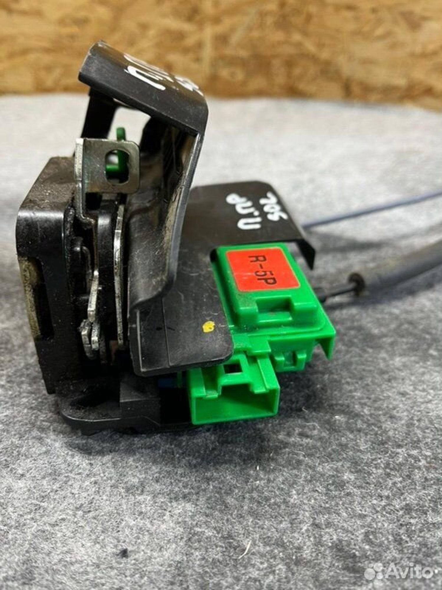 Замок боковой двери передний правый Hyundai, 1300 рублей, Семиозерка