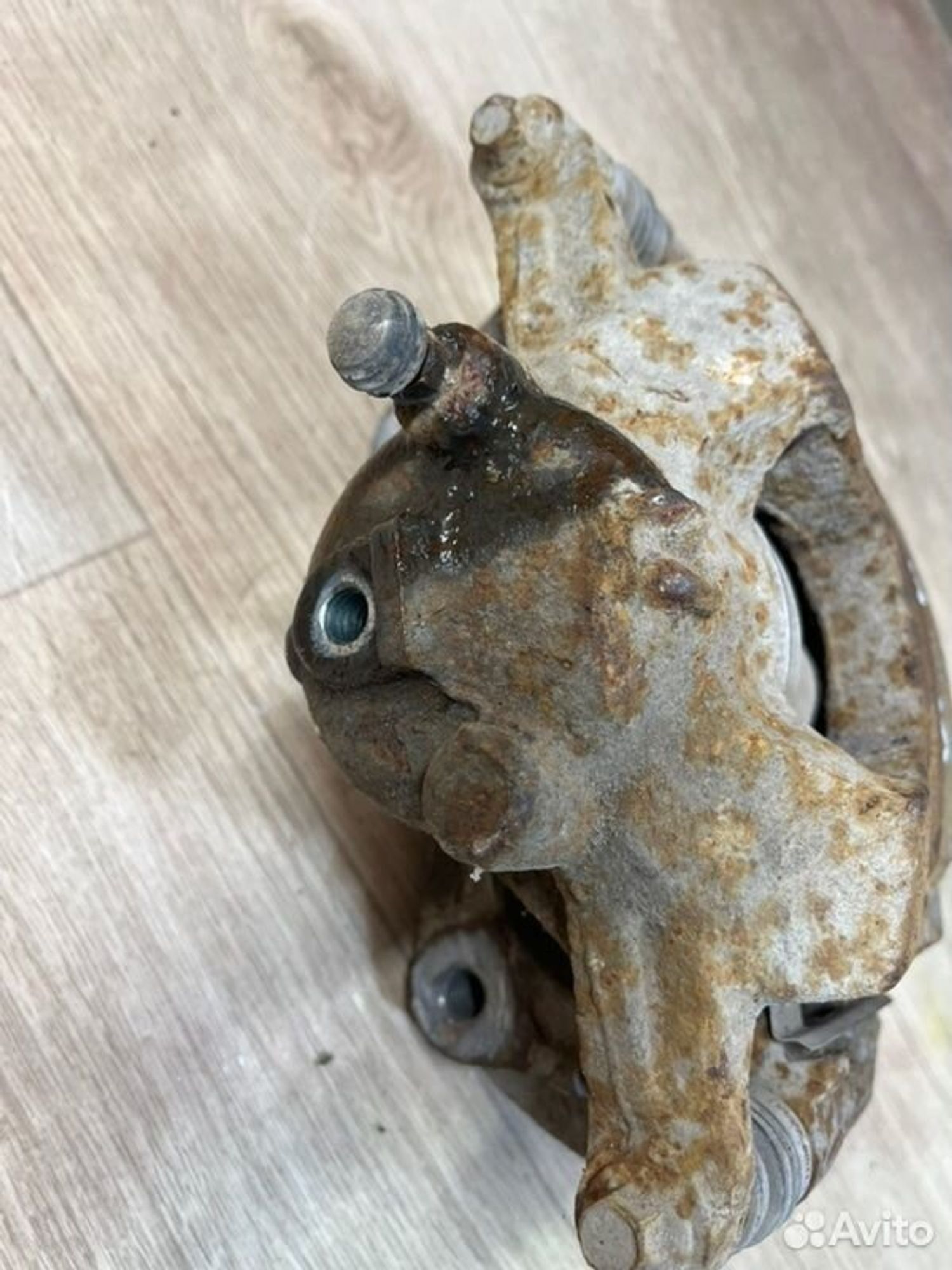 Суппорт тормозной передний левый Chevrolet Cruz, 2000 рублей, Семиозерка