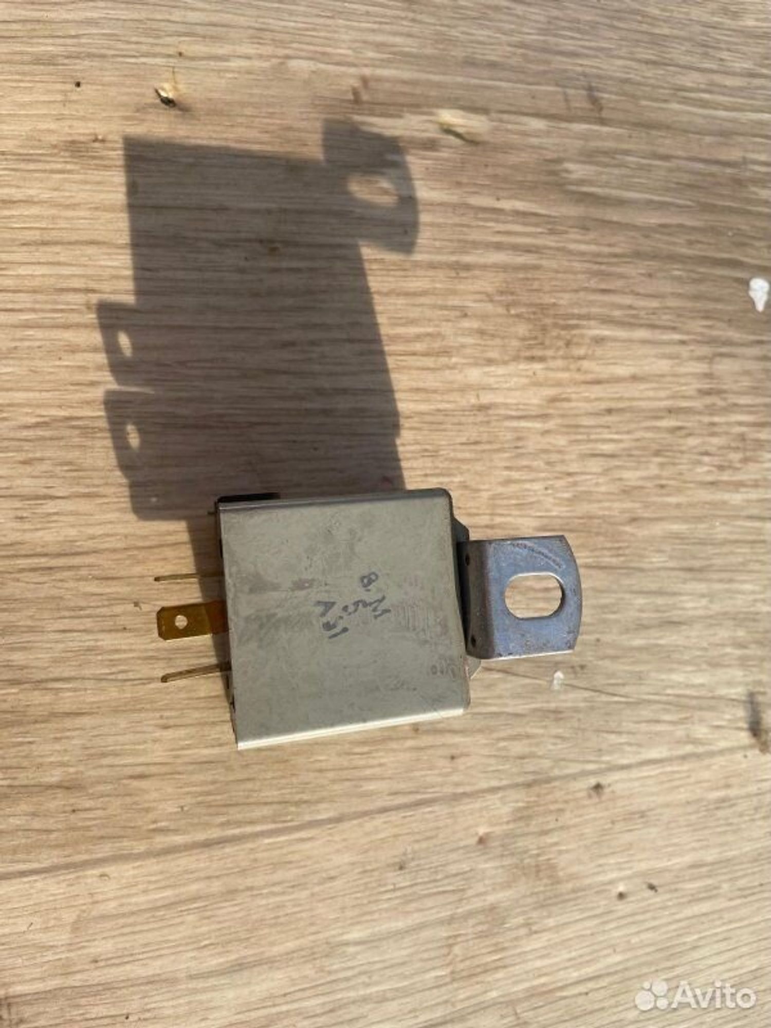 Реле звукового сигнала Mitsubishi Pajero 6G72 1993, 600 рублей, Семиозерка