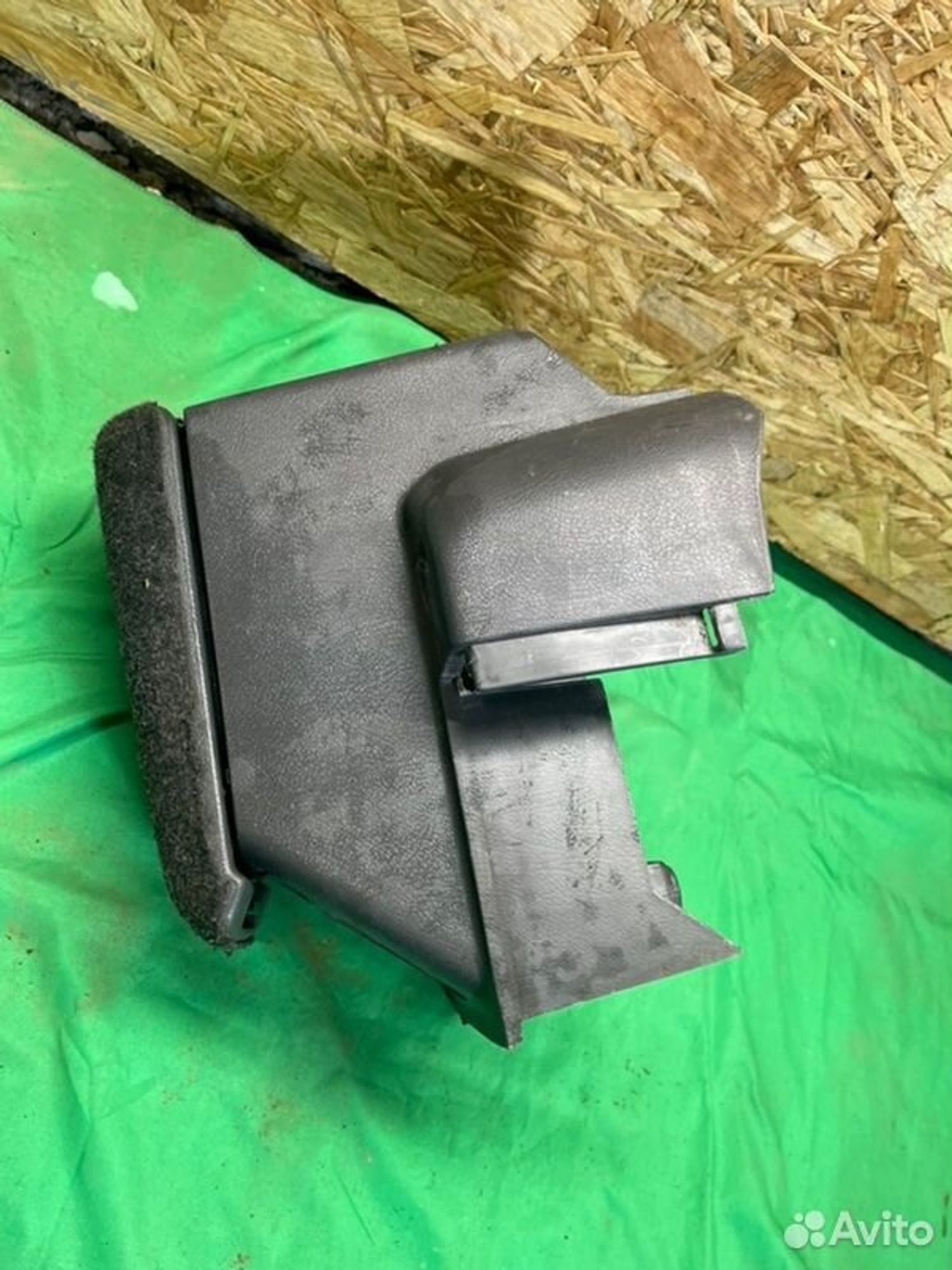 Подлокотник Mitsubishi Pajero 6G72 1993, 2200 рублей, Семиозерка