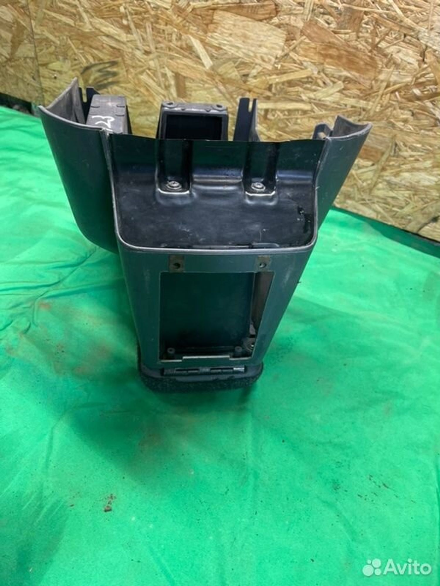 Подлокотник Mitsubishi Pajero 6G72 1993, 2200 рублей, Семиозерка