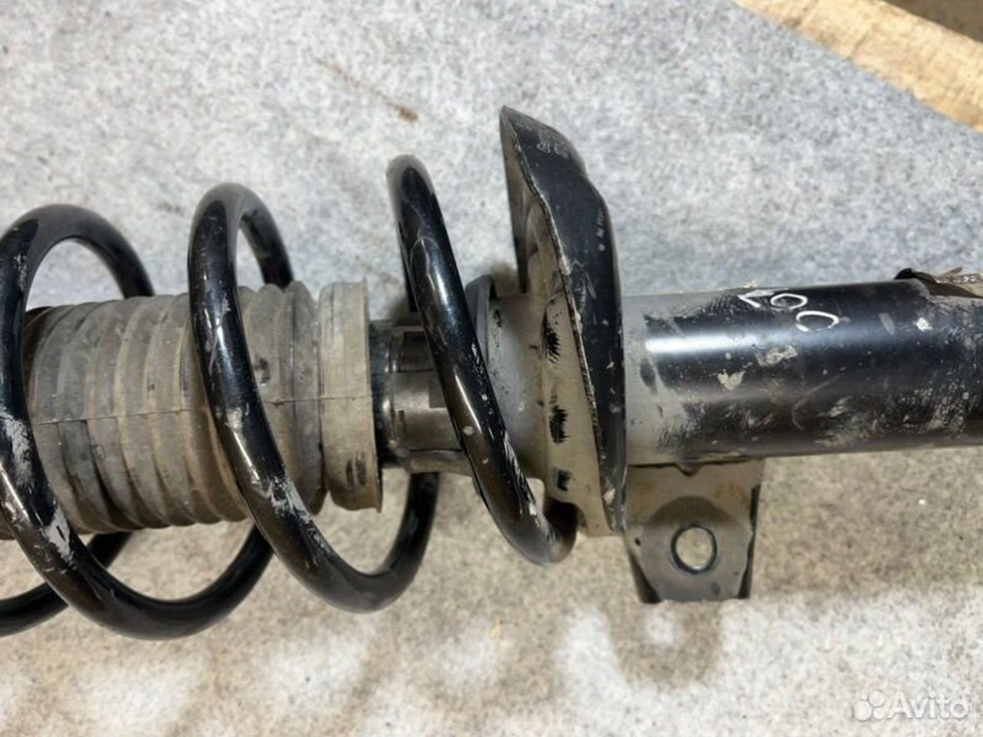 Стойка подвески передняя правая Volkswagen Tiguan, 6000 рублей, Семиозерка