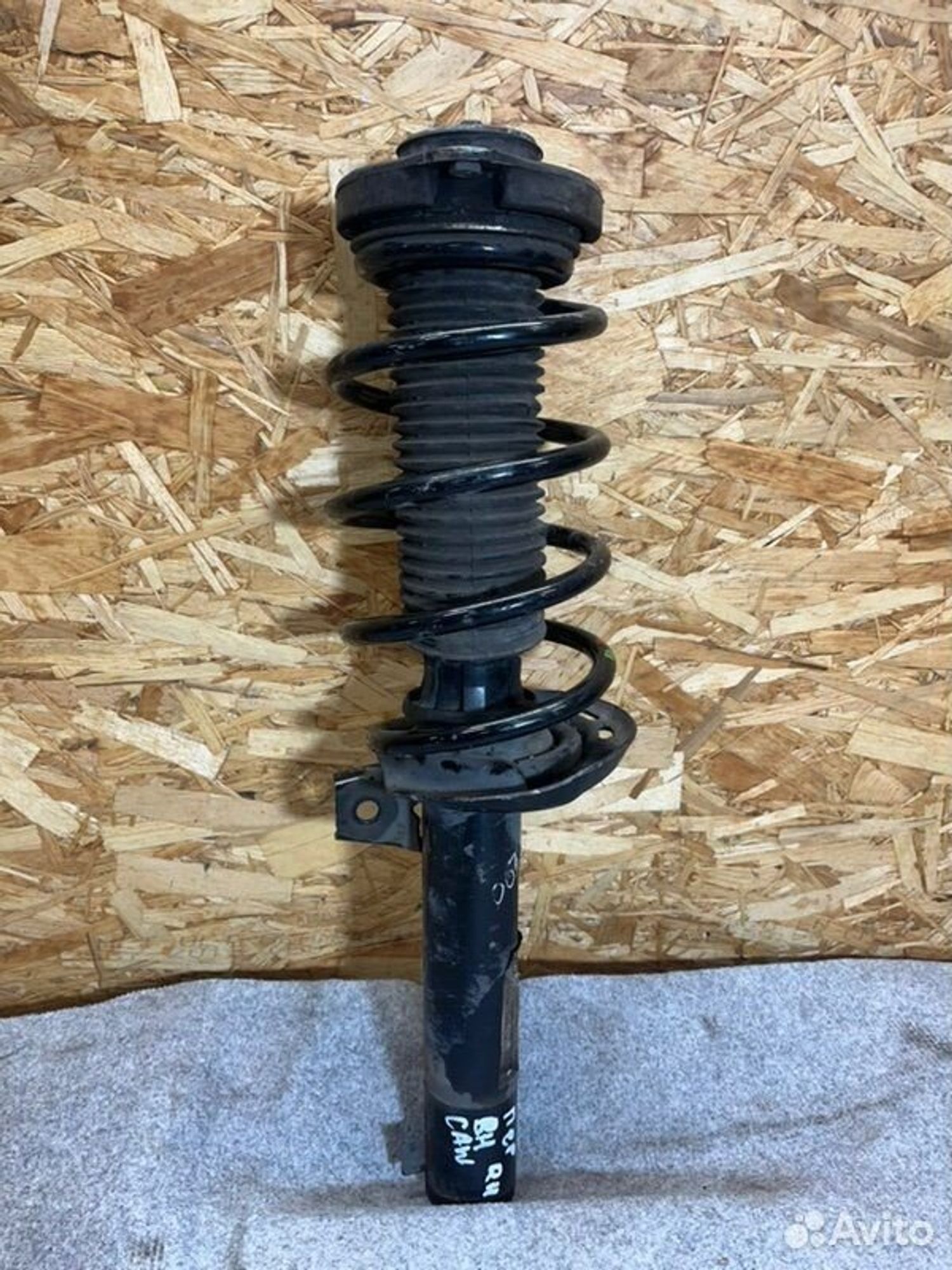 Стойка подвески передняя правая Volkswagen Tiguan, 6000 рублей, Семиозерка