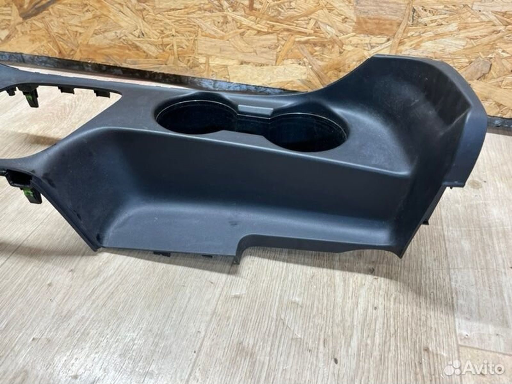 Подстаканник Kia Ceed JD G4FG 2013, 1500 рублей, Семиозерка