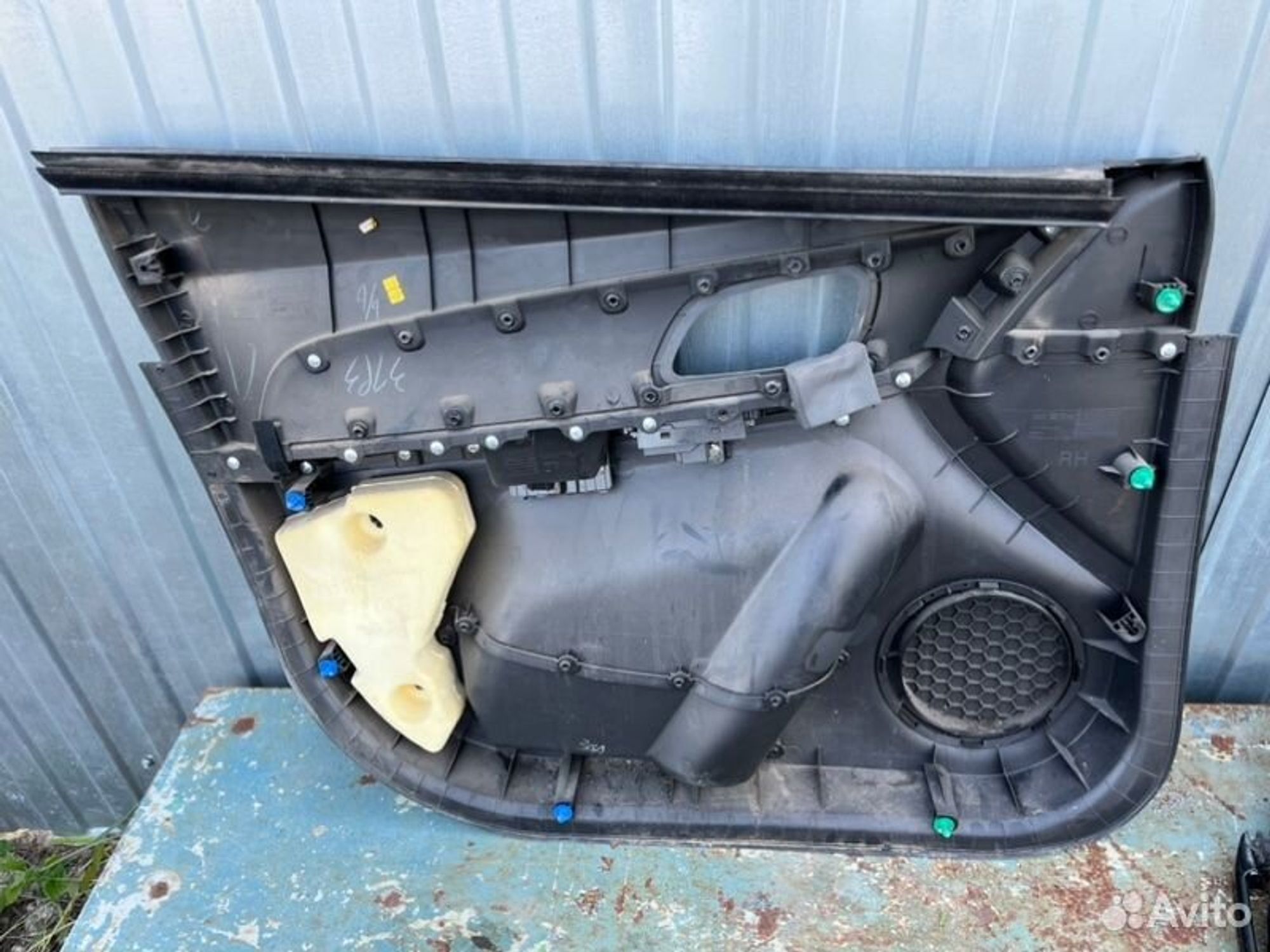 Обшивка боковой двери передняя правая Chevrolet, 2000 рублей, Семиозерка