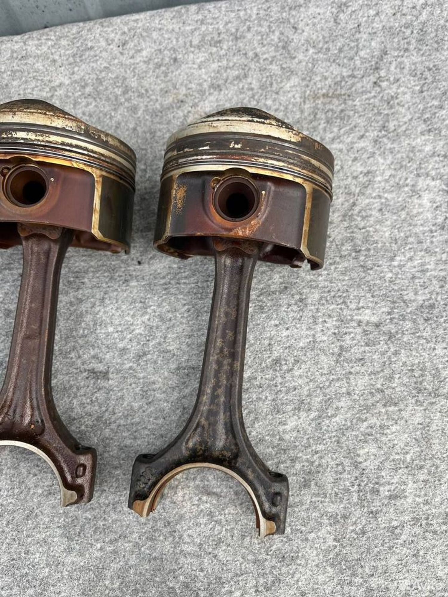 Поршень Audi a4 b7 2.0 tfsi bpg, 2000 рублей, Семиозерка