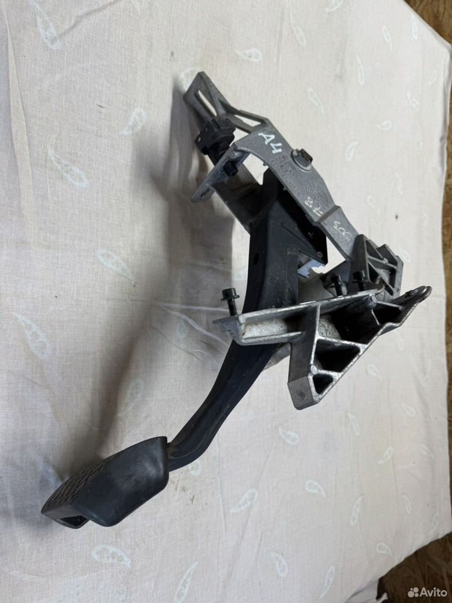 Педаль тормоза Audi A4 B7, 1500 рублей, Семиозерка