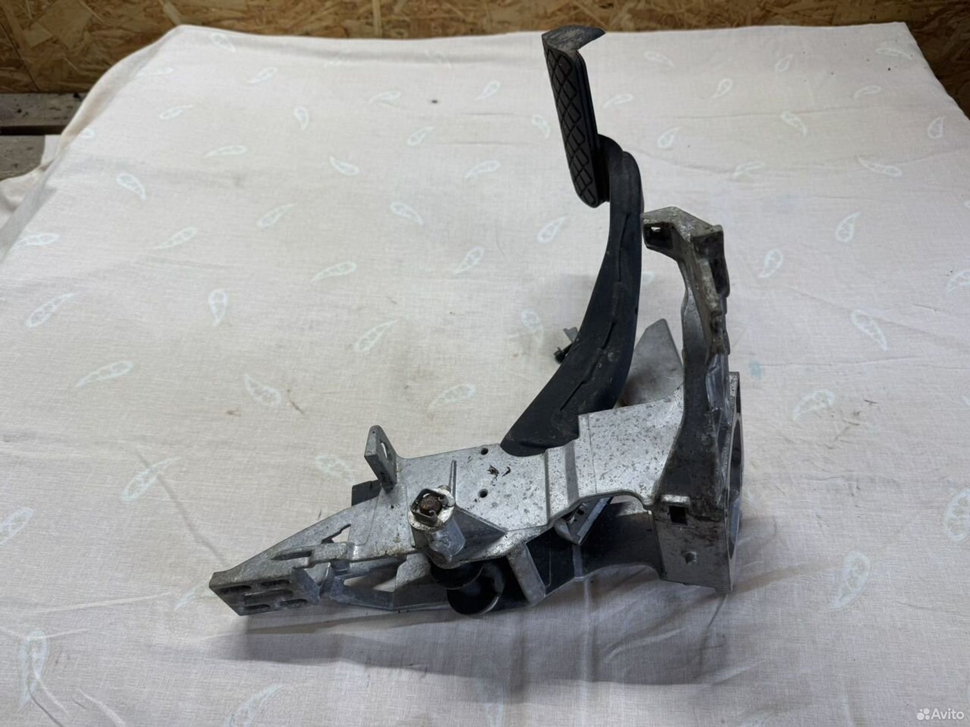 Педаль тормоза Audi A4 B7, 1500 рублей, Семиозерка