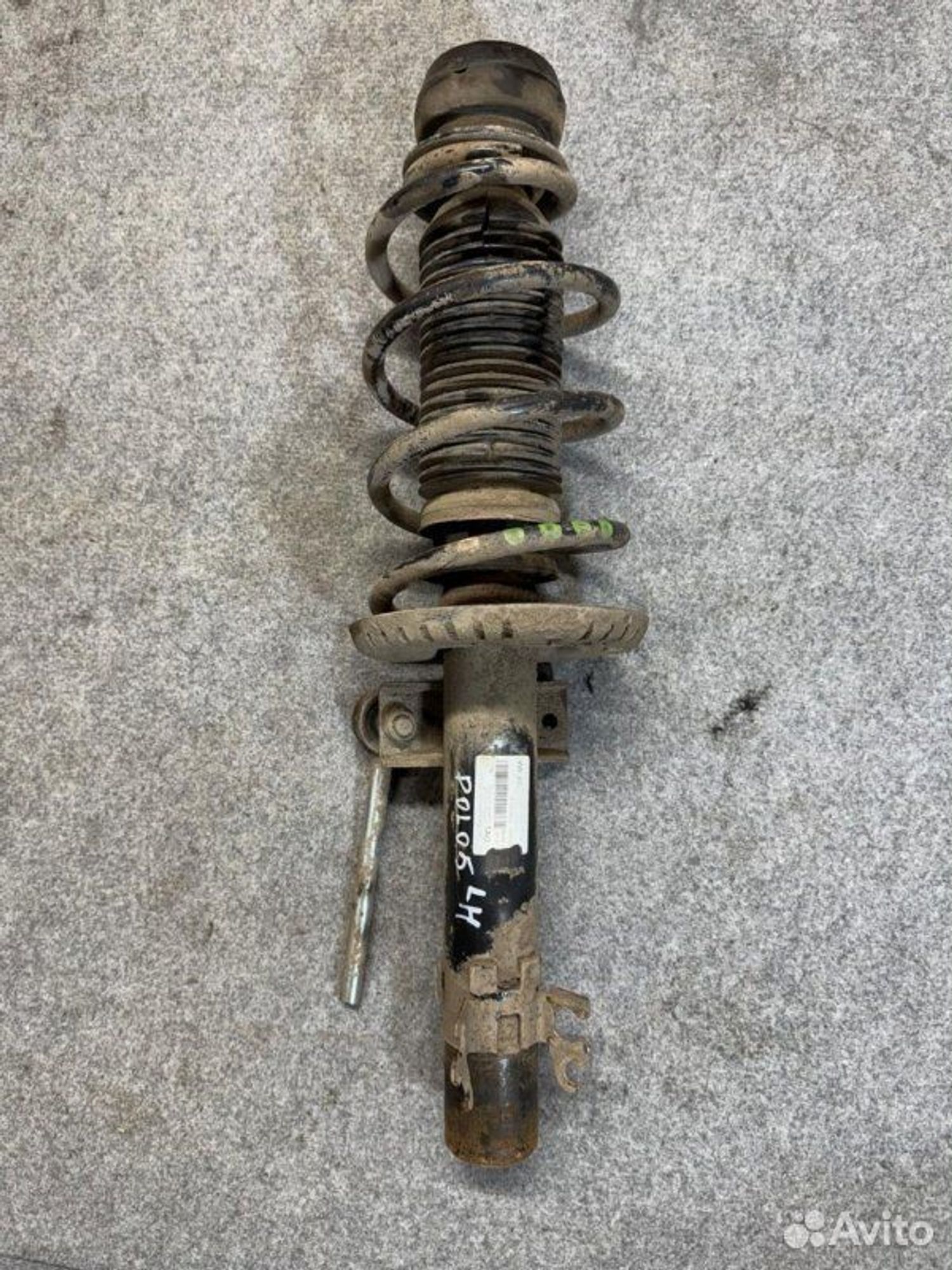 Стойка подвески передняя левая Volkswagen Polo CFN, 3000 рублей, Семиозерка