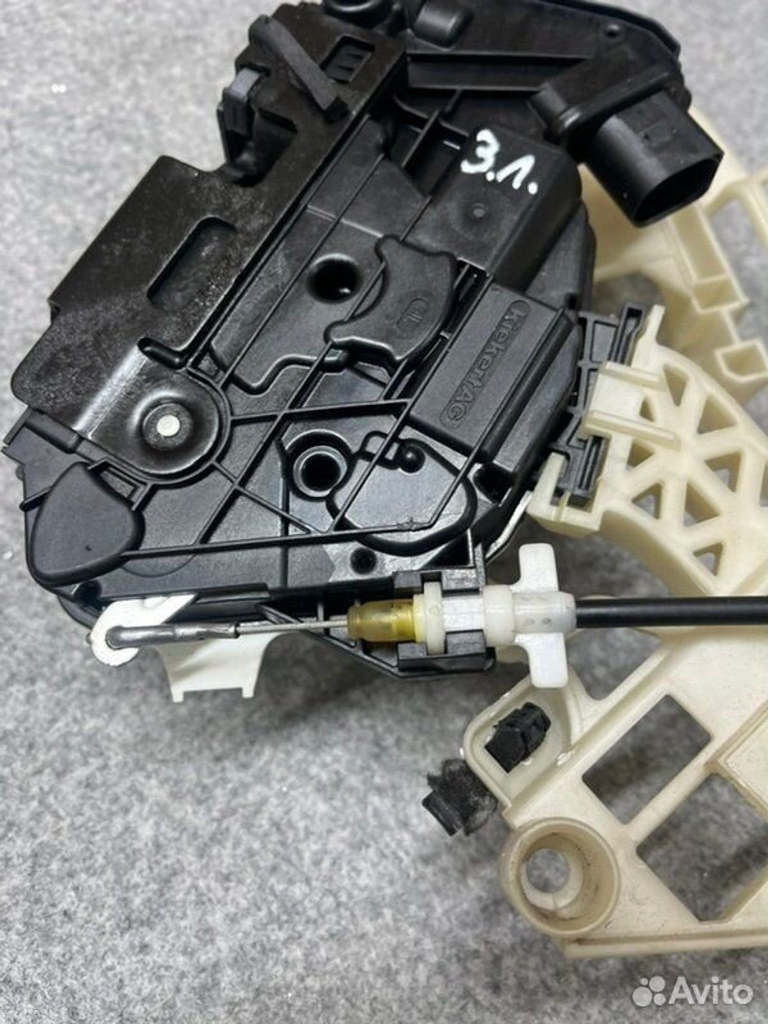 Замок боковой двери задний левый Volkswagen Tiguan, 2100 рублей, Семиозерка