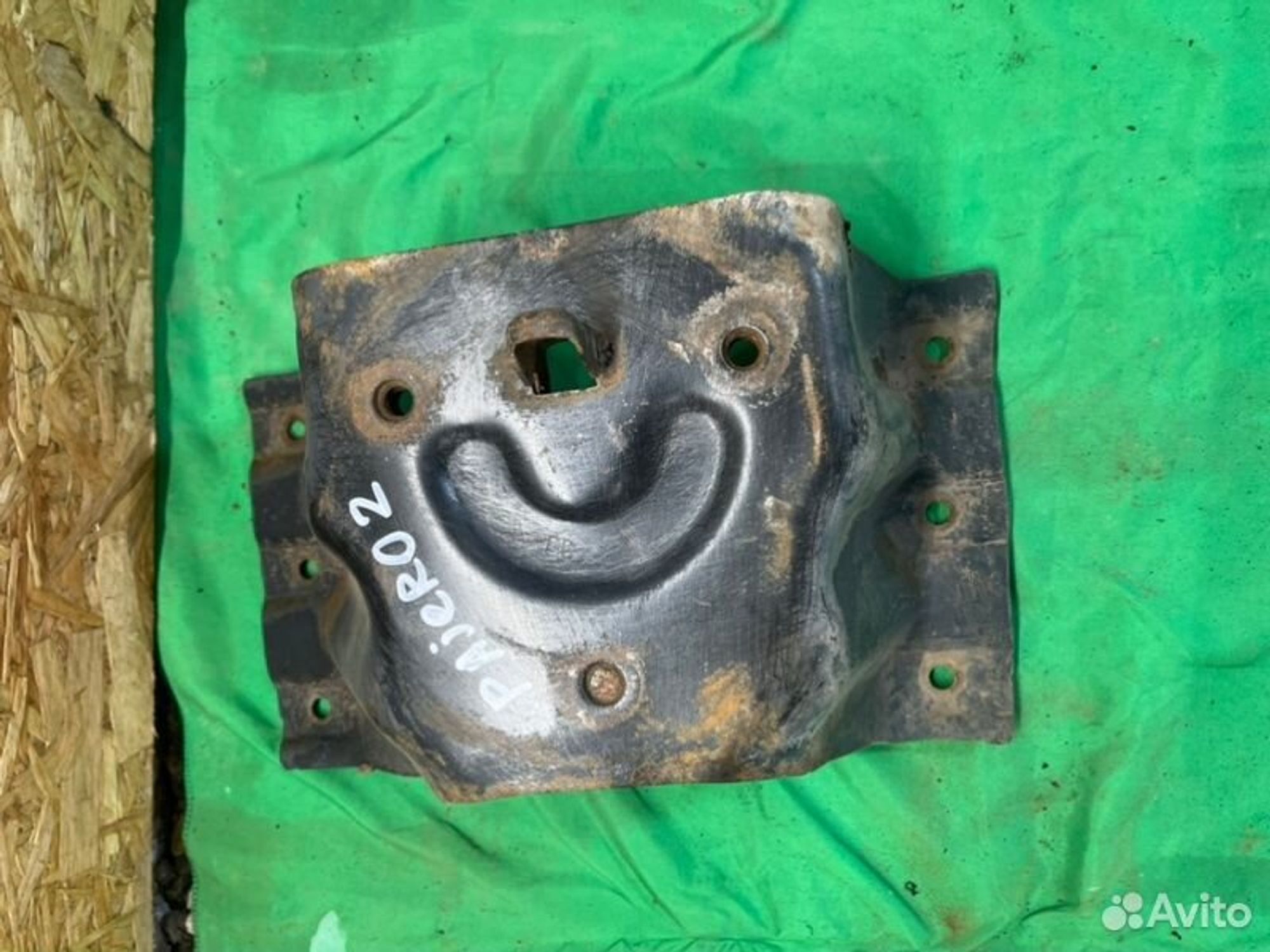 Крепление запасного колеса Mitsubishi Pajero 6G72, 2000 рублей, Семиозерка