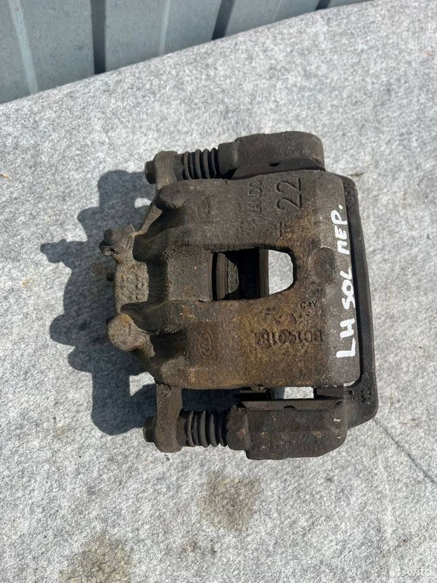 Суппорт передний левый Hyundai Solaris 1, 2000 рублей, Семиозерка