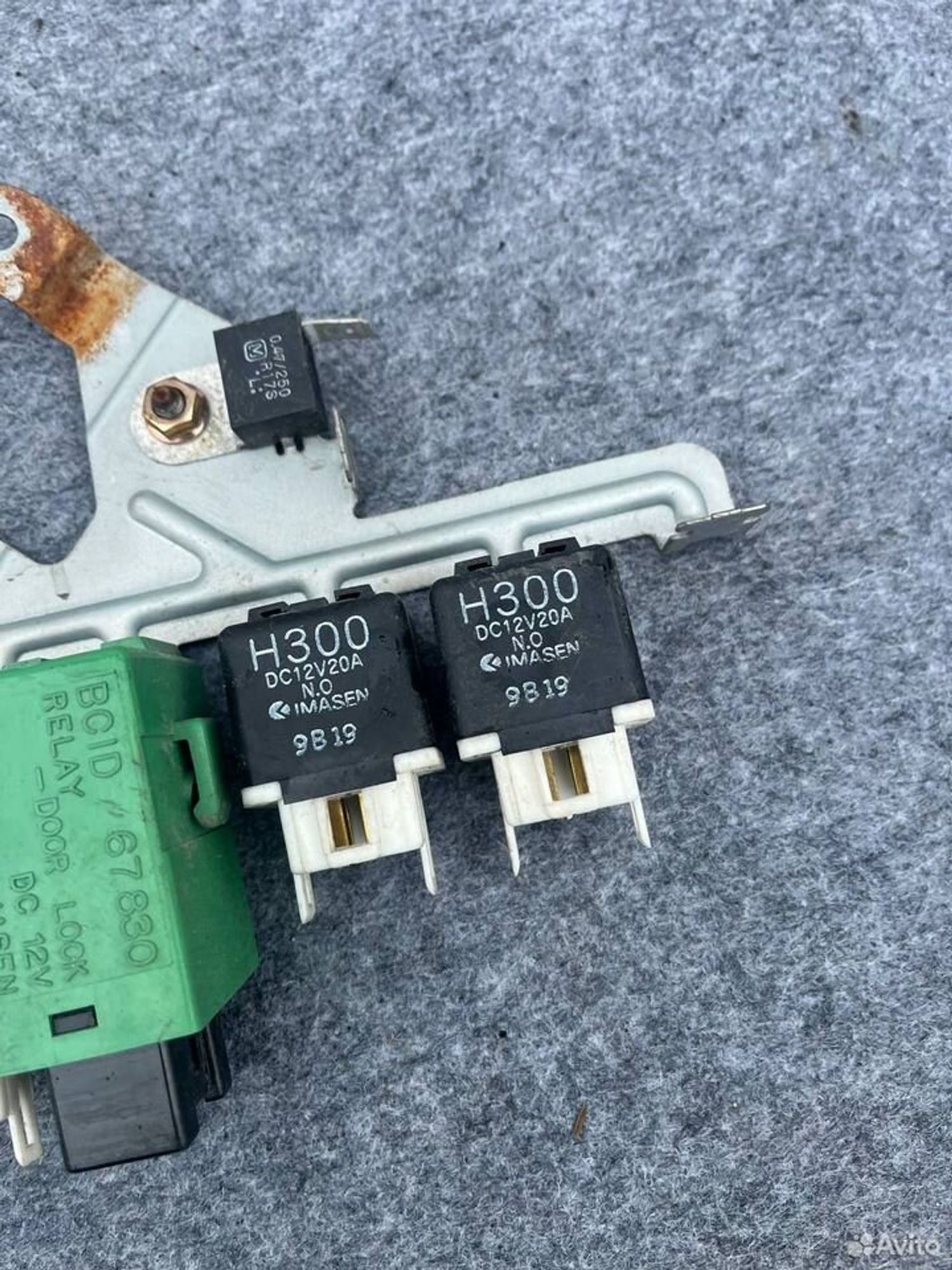 Реле предохранителей Mazda Milenia, 1500 рублей, Семиозерка