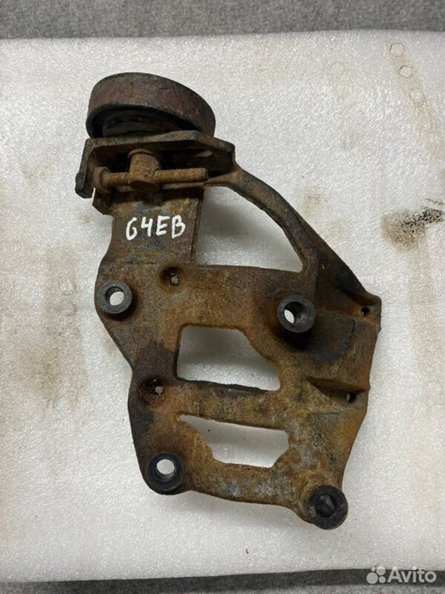 Крепление кондиционера Hyundai Accent G4EB 2006, 1000 рублей, Семиозерка