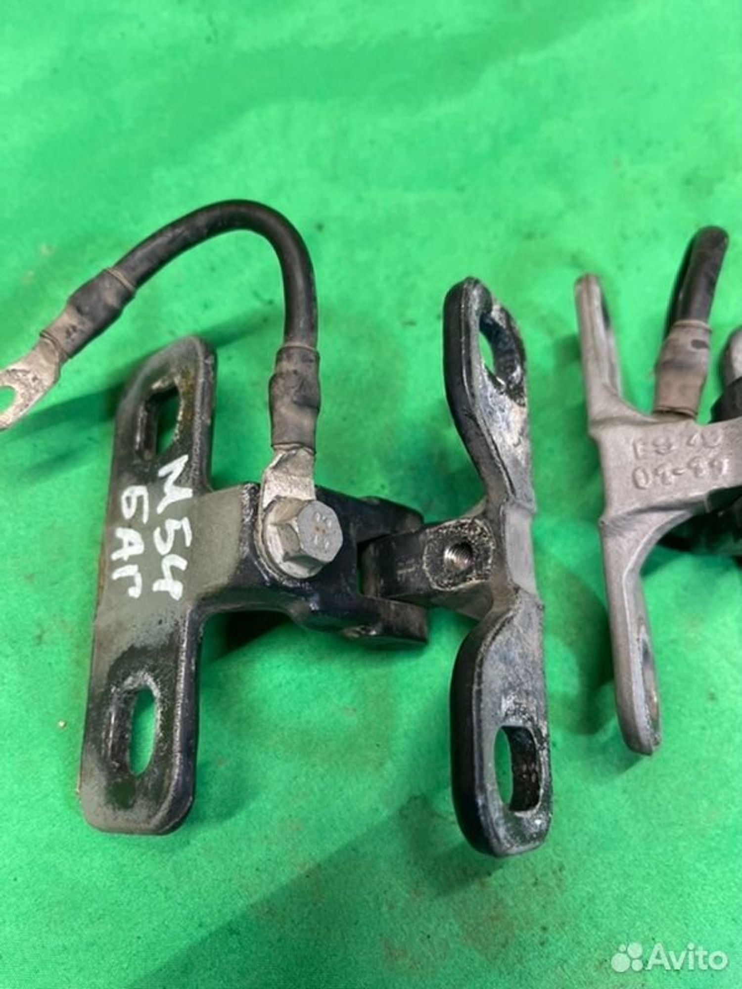 Петля крышки багажника Bmw X5 E53 M54B30 2002, 1050 рублей, Семиозерка