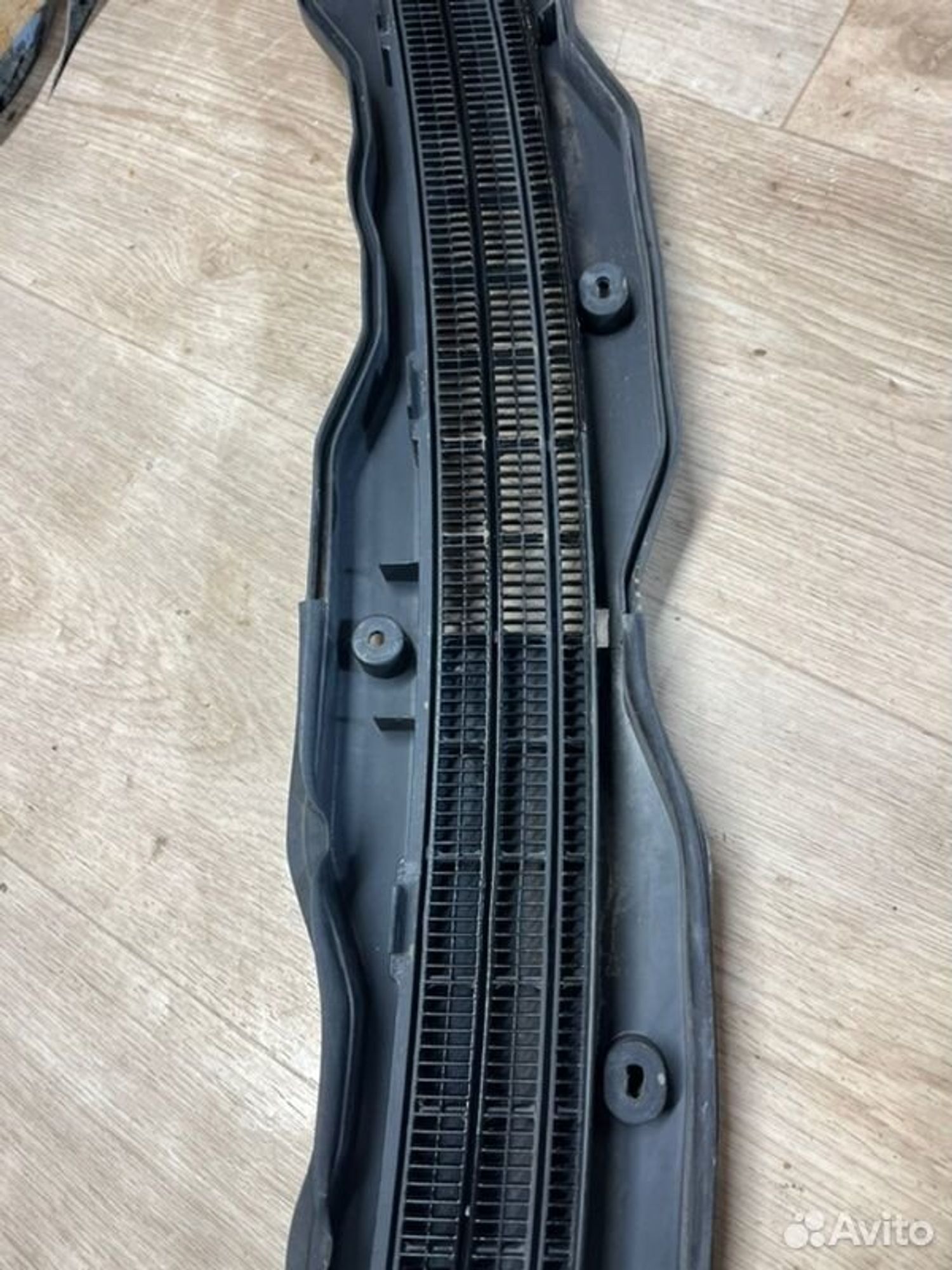 Решетка капота Mercedes E240 W210 M112911 1998, 1000 рублей, Семиозерка