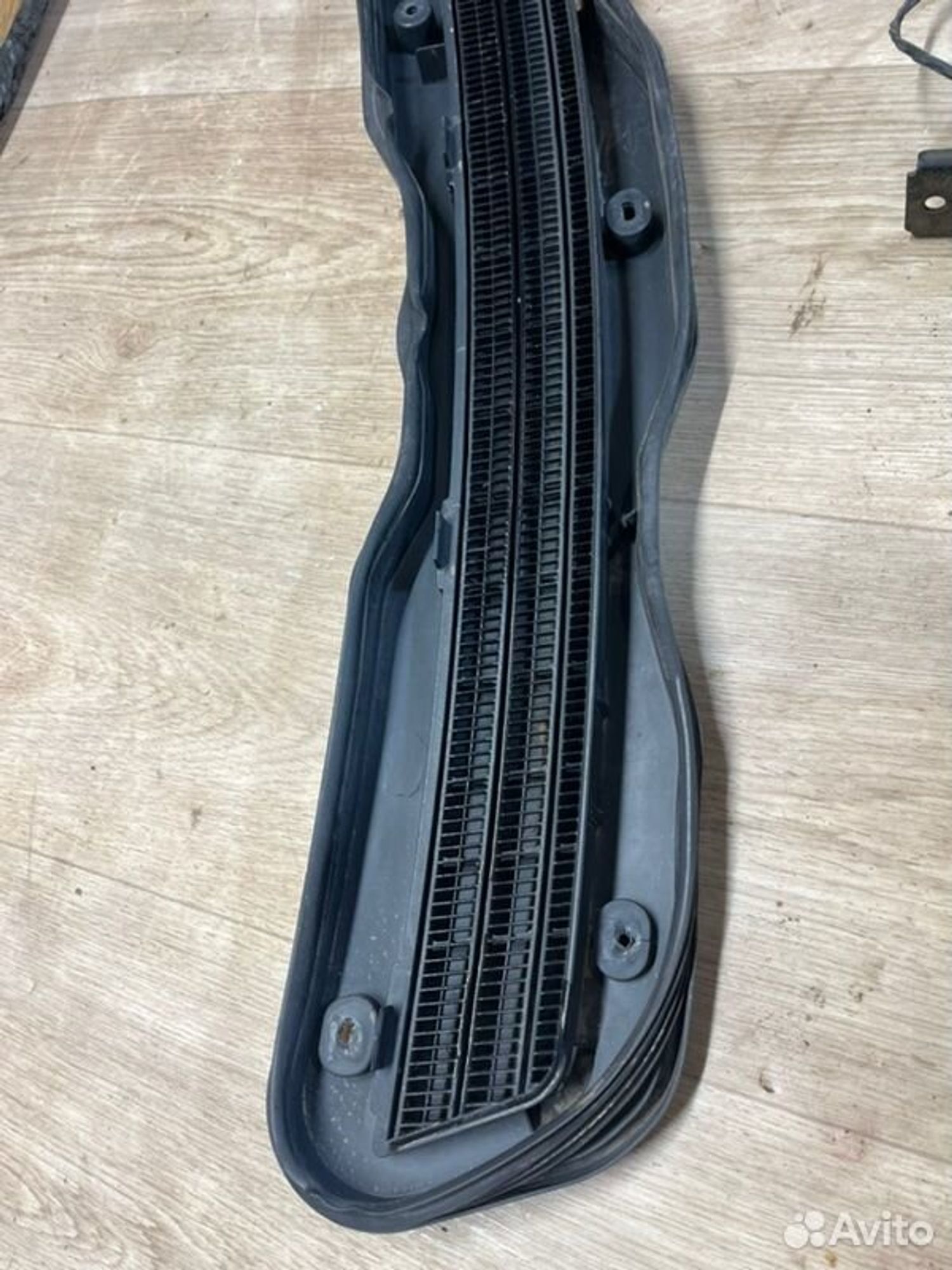 Решетка капота Mercedes E240 W210 M112911 1998, 1000 рублей, Семиозерка