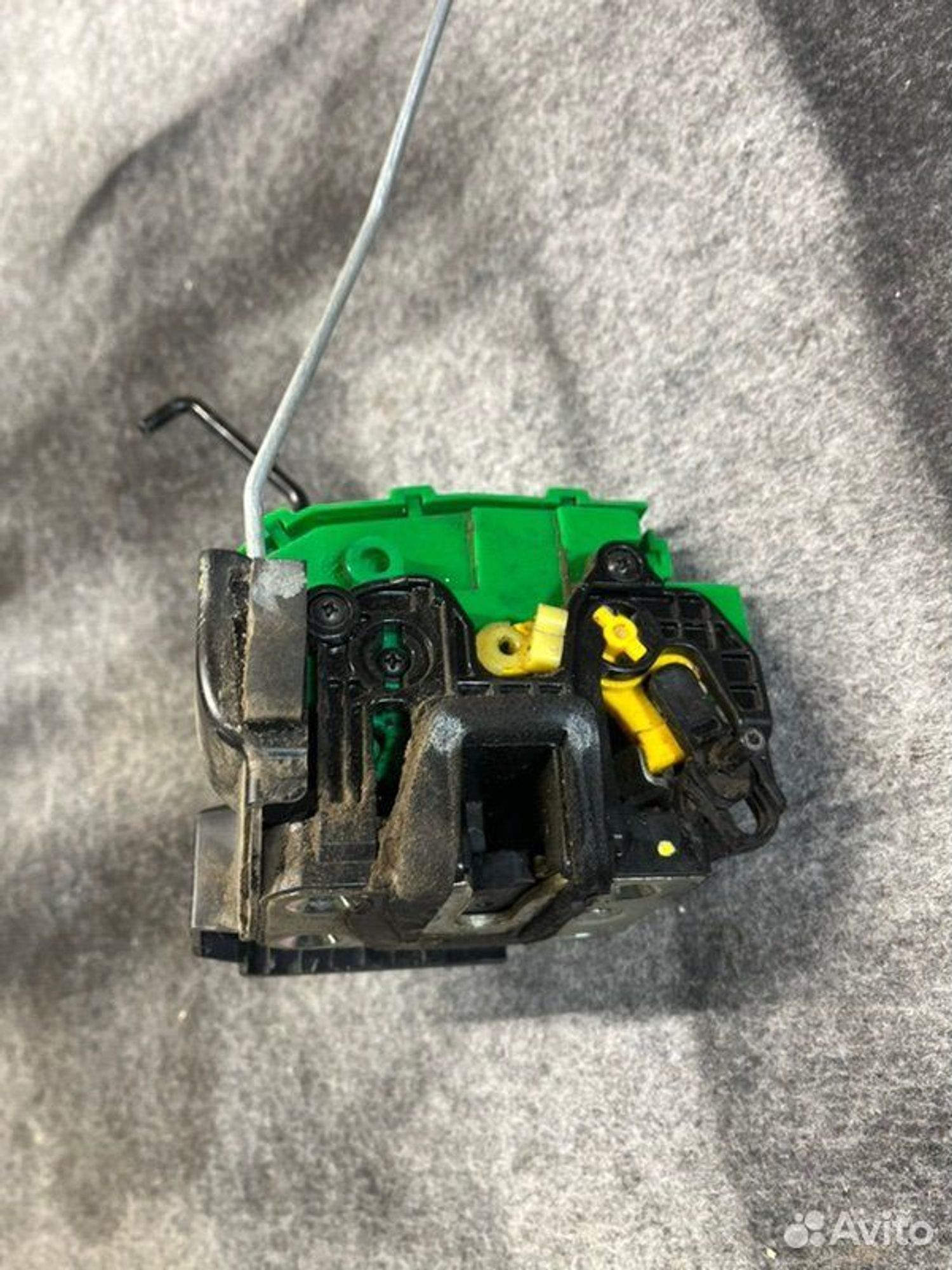 Замок боковой двери задний левый Hyundai Solaris, 700 рублей, Семиозерка