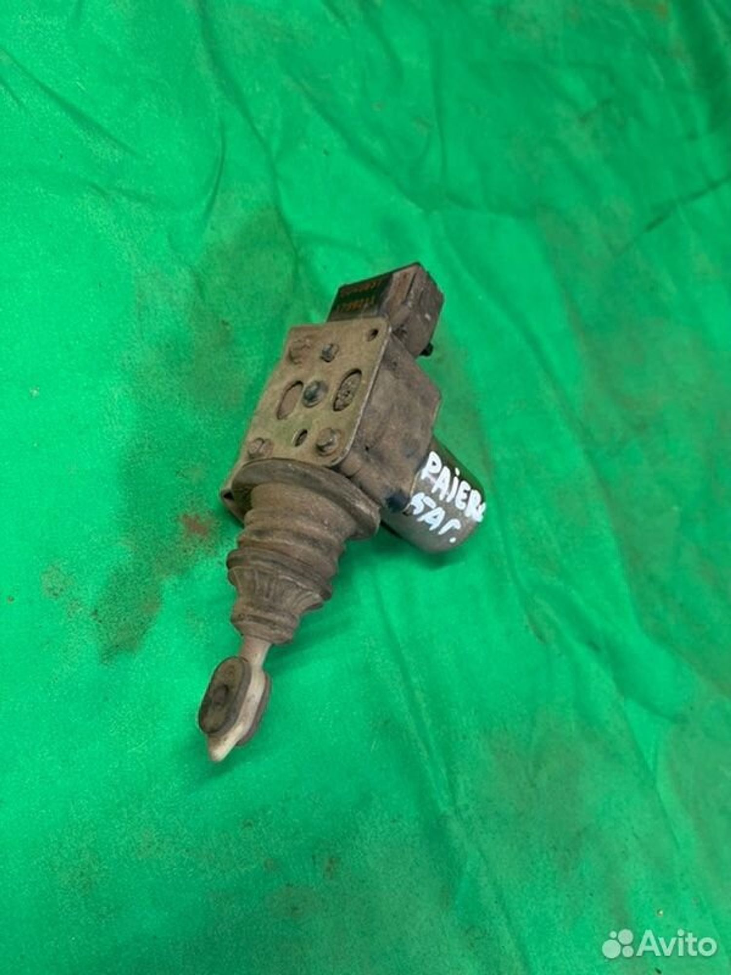 Активатор замка двери багажника Mitsubishi Pajero, 1050 рублей, Семиозерка