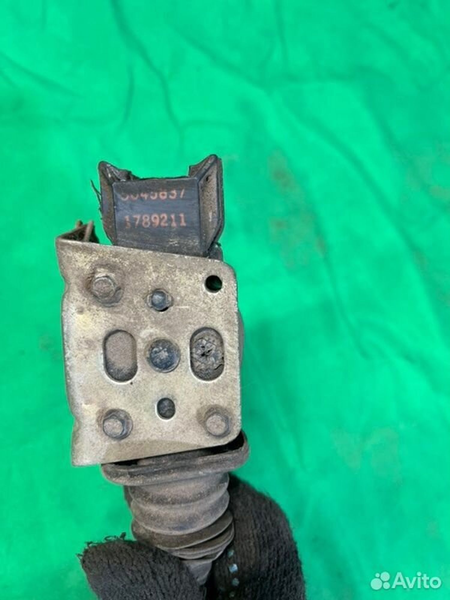 Активатор замка двери багажника Mitsubishi Pajero, 1050 рублей, Семиозерка