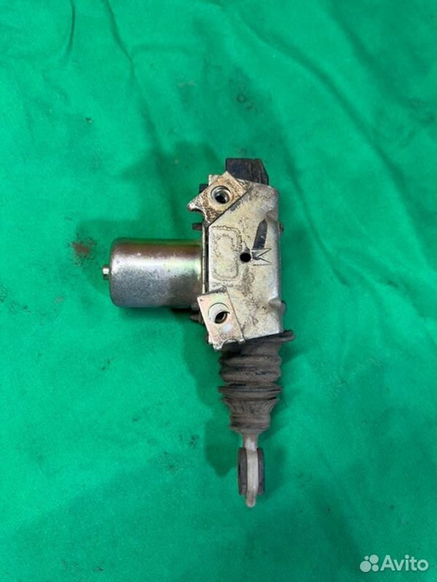 Активатор замка двери багажника Mitsubishi Pajero, 1050 рублей, Семиозерка