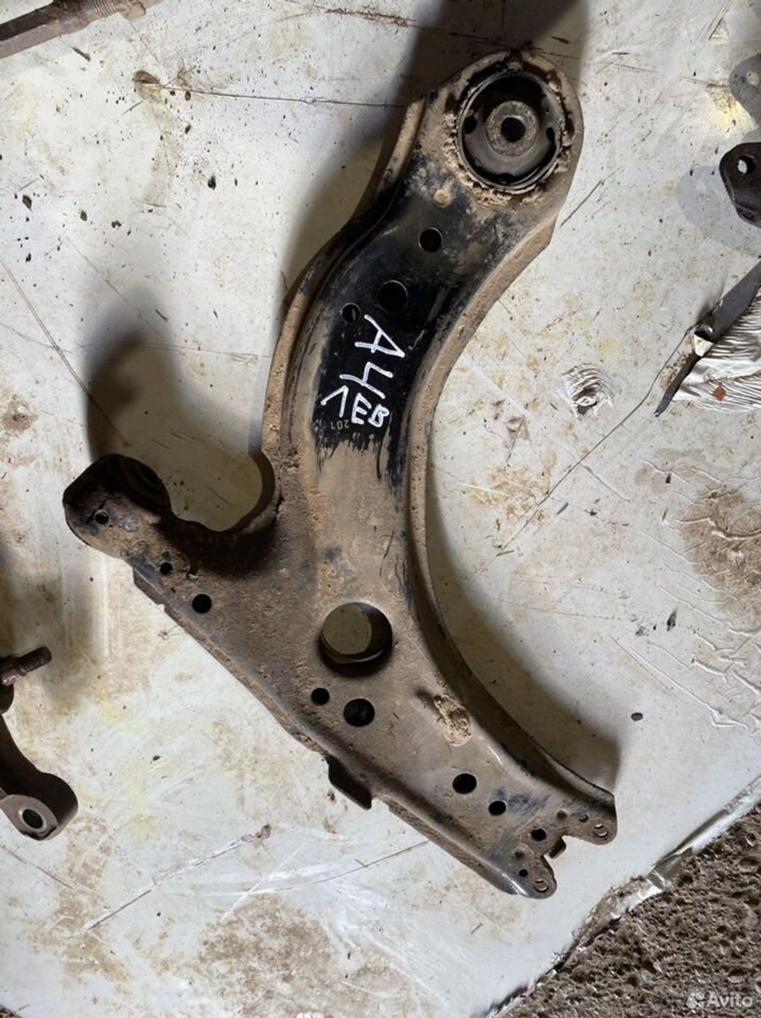 Рычаг левый skoda octavia tour a4, 2000 рублей, Семиозерка