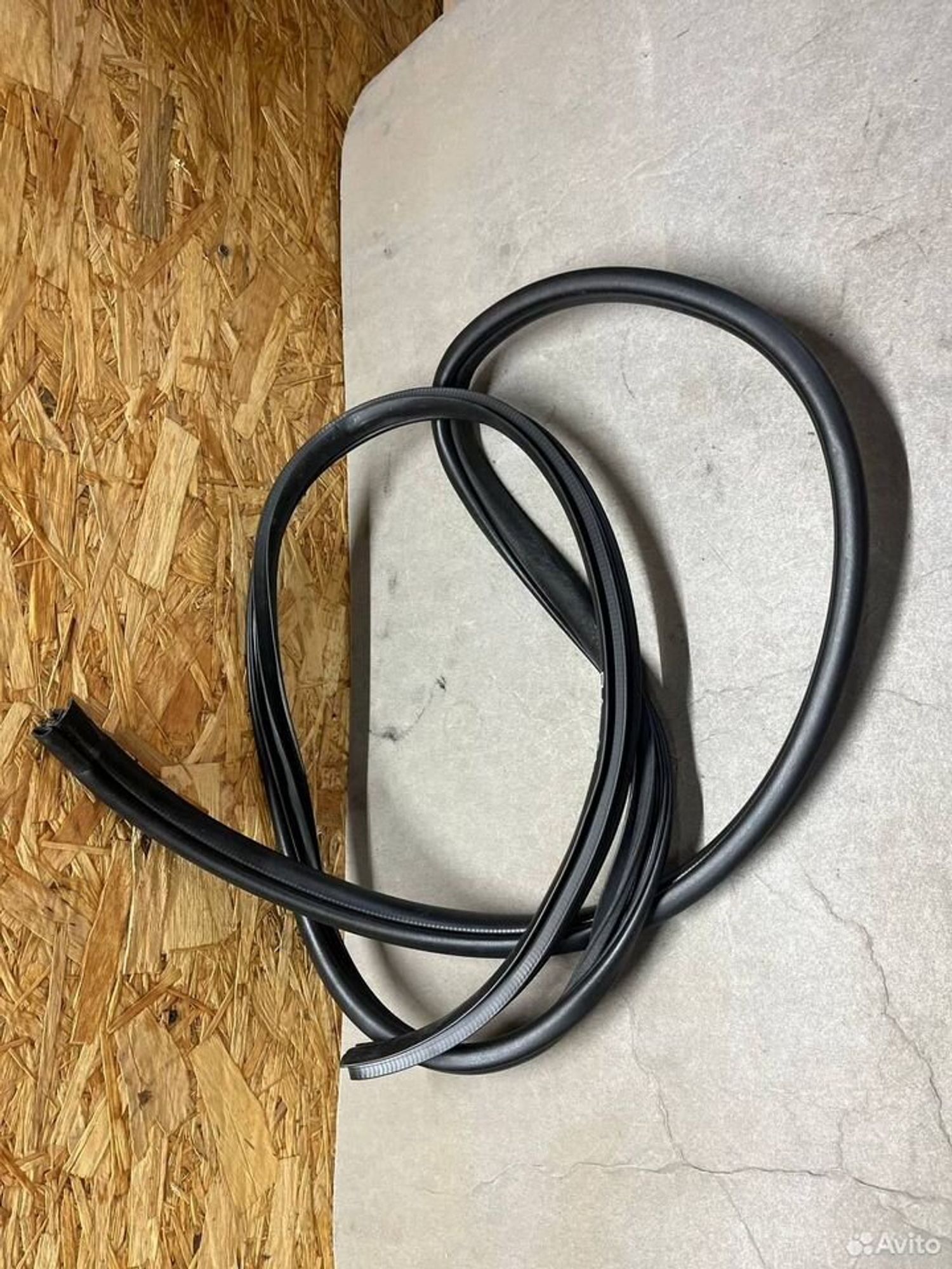 Уплотнительная резинка проема двери передняя Solar, 1600 рублей, Семиозерка