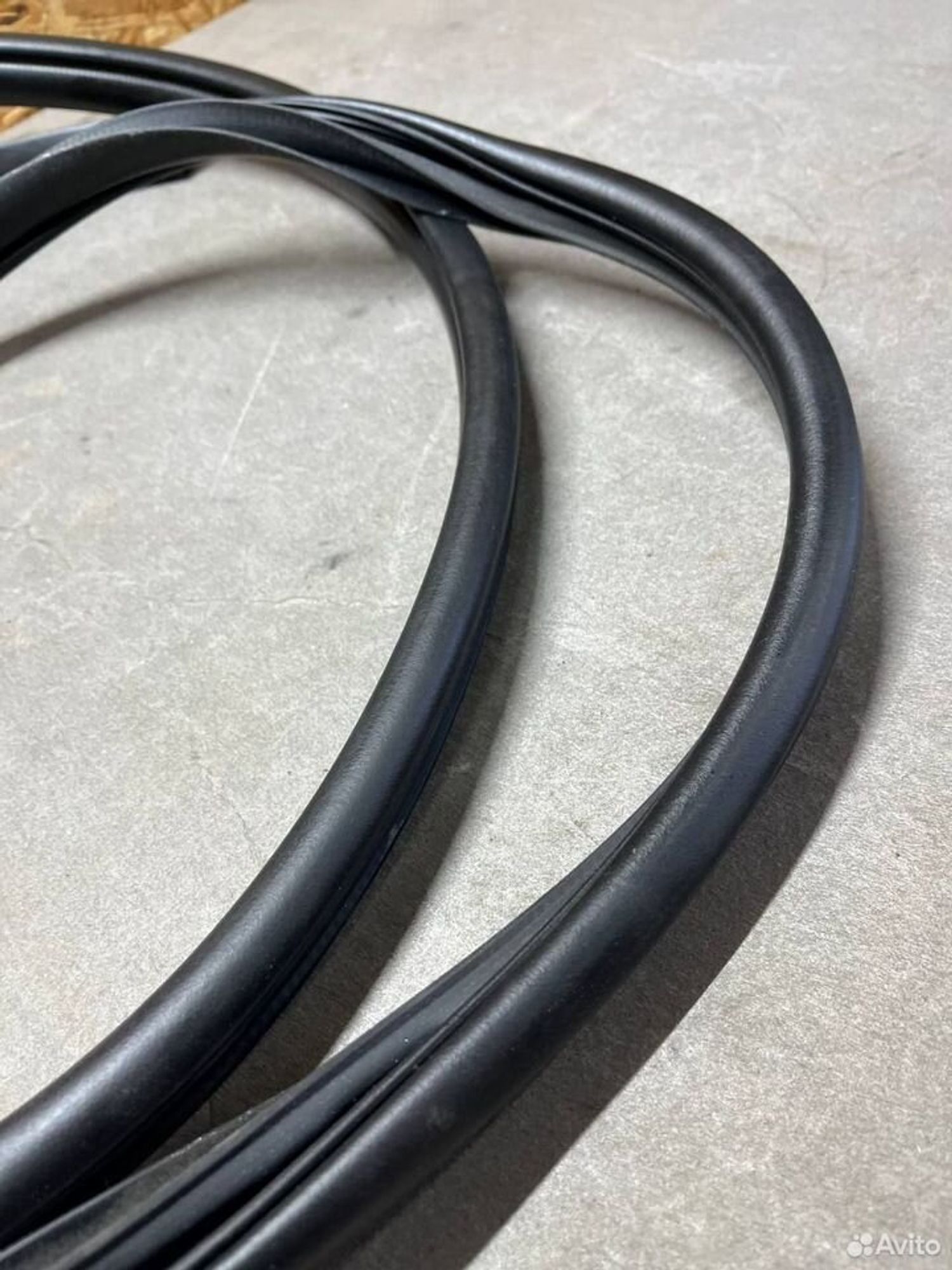 Уплотнительная резинка проема двери передняя Solar, 1600 рублей, Семиозерка