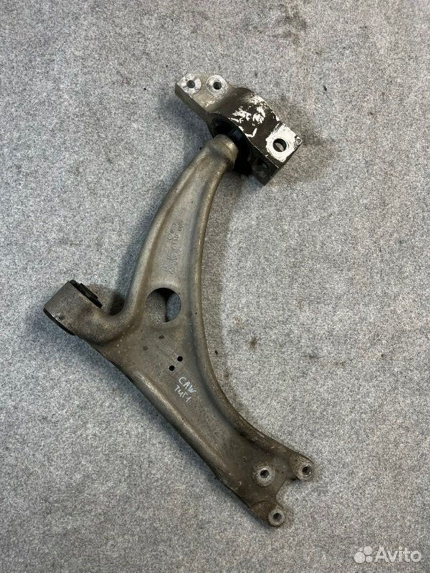 Рычаг подвески нижний передний Volkswagen Tiguan, 2500 рублей, Семиозерка